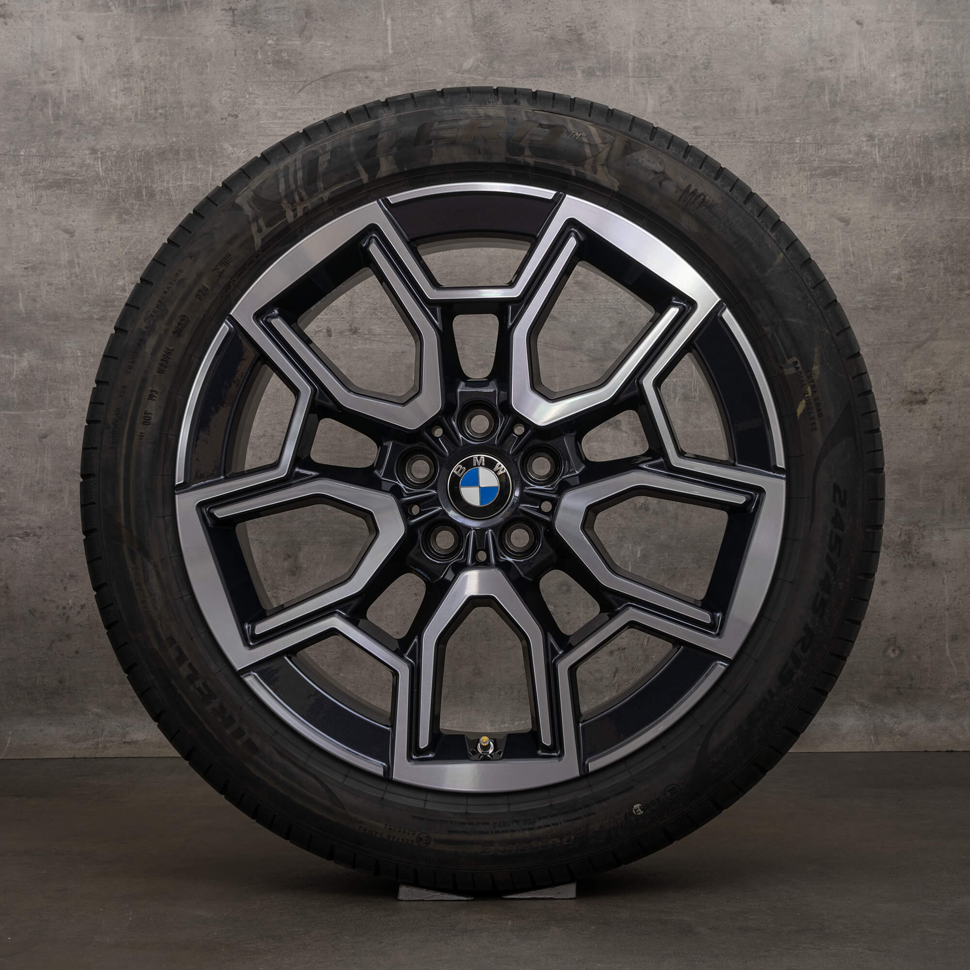 Original BMW X1 iX1 X2 sommerhjul 19-tommers U10 U11 felger styling 867 6898041 midnattsgrå blank dreid