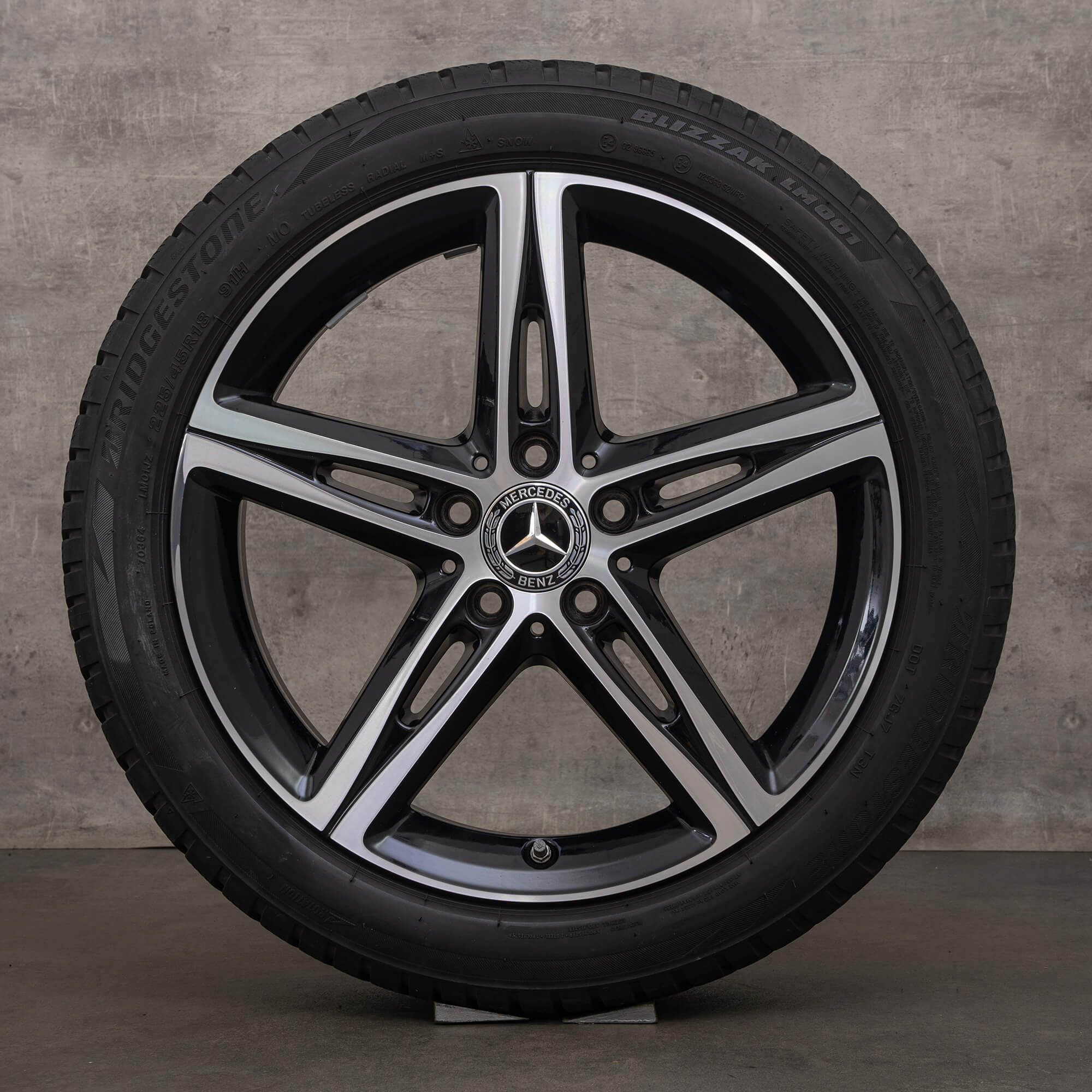 Original Mercedes Benz A B Klasse CLA AMG Winterräder 18 Zoll W177 W247 W118 Felgen A1774010700 schwarz glanzgedreht