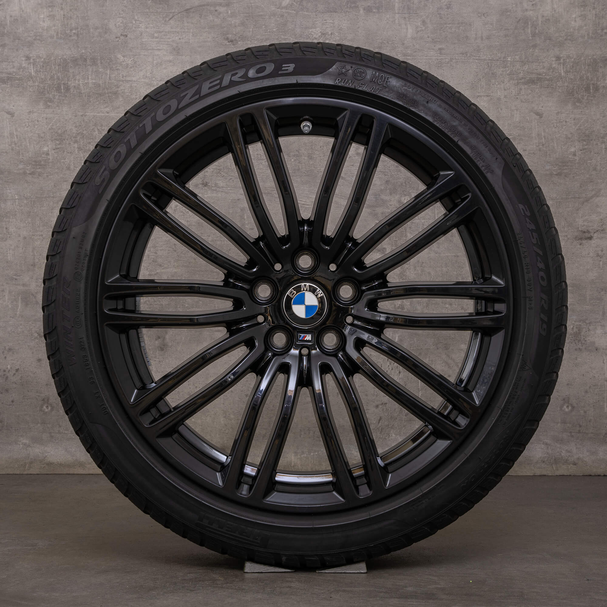 Original BMW 5-serie vinterhjul 19-tommers G30 G31 felger styling 664 M 7856925 7856926 svart