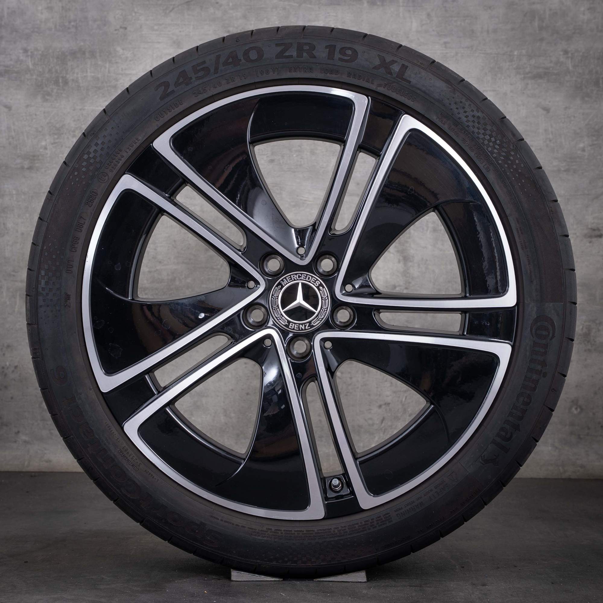 Originele Mercedes-Benz CLE-velgen 19 inch A236 C236 zomerbanden A2364014100 A2364014300 zwart met diamond cut