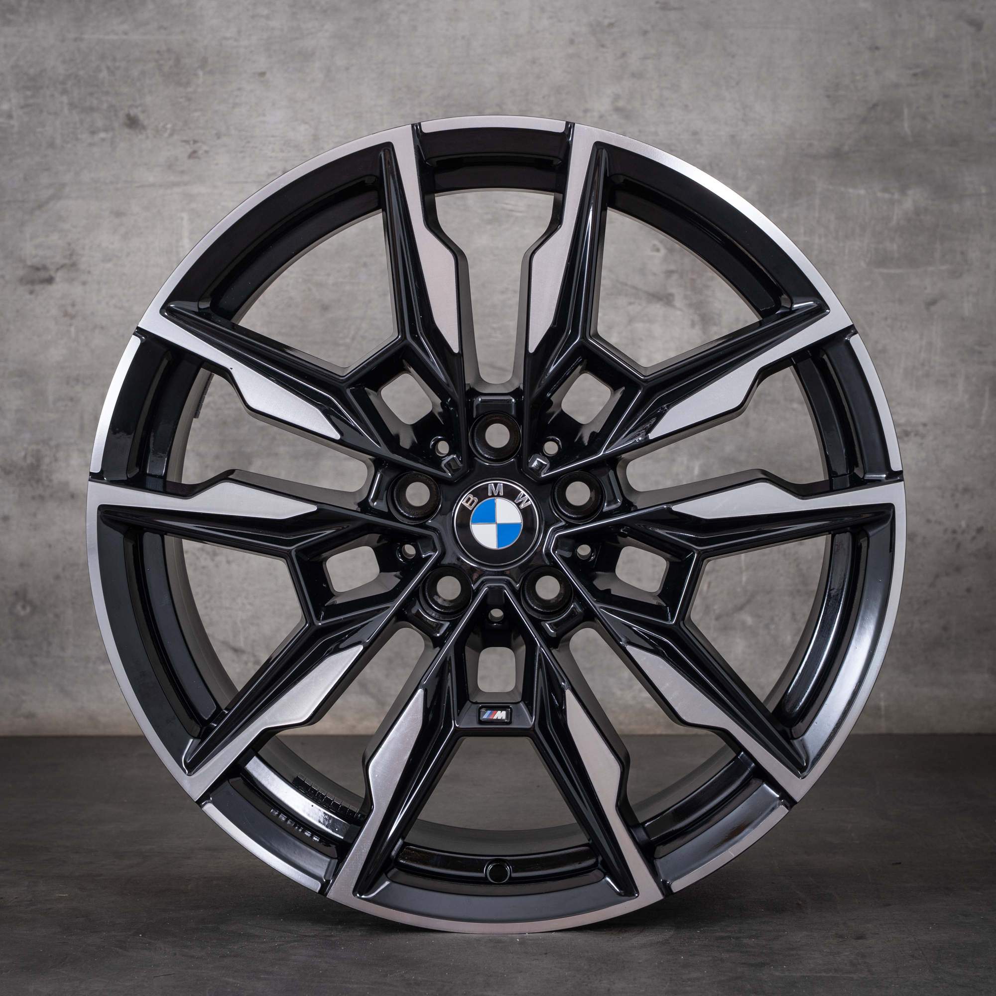 OEM BMW 4 Series i4 19-inch G26 Gran Coupe Styling 861 M 8089227 8089228 Black diamond cut