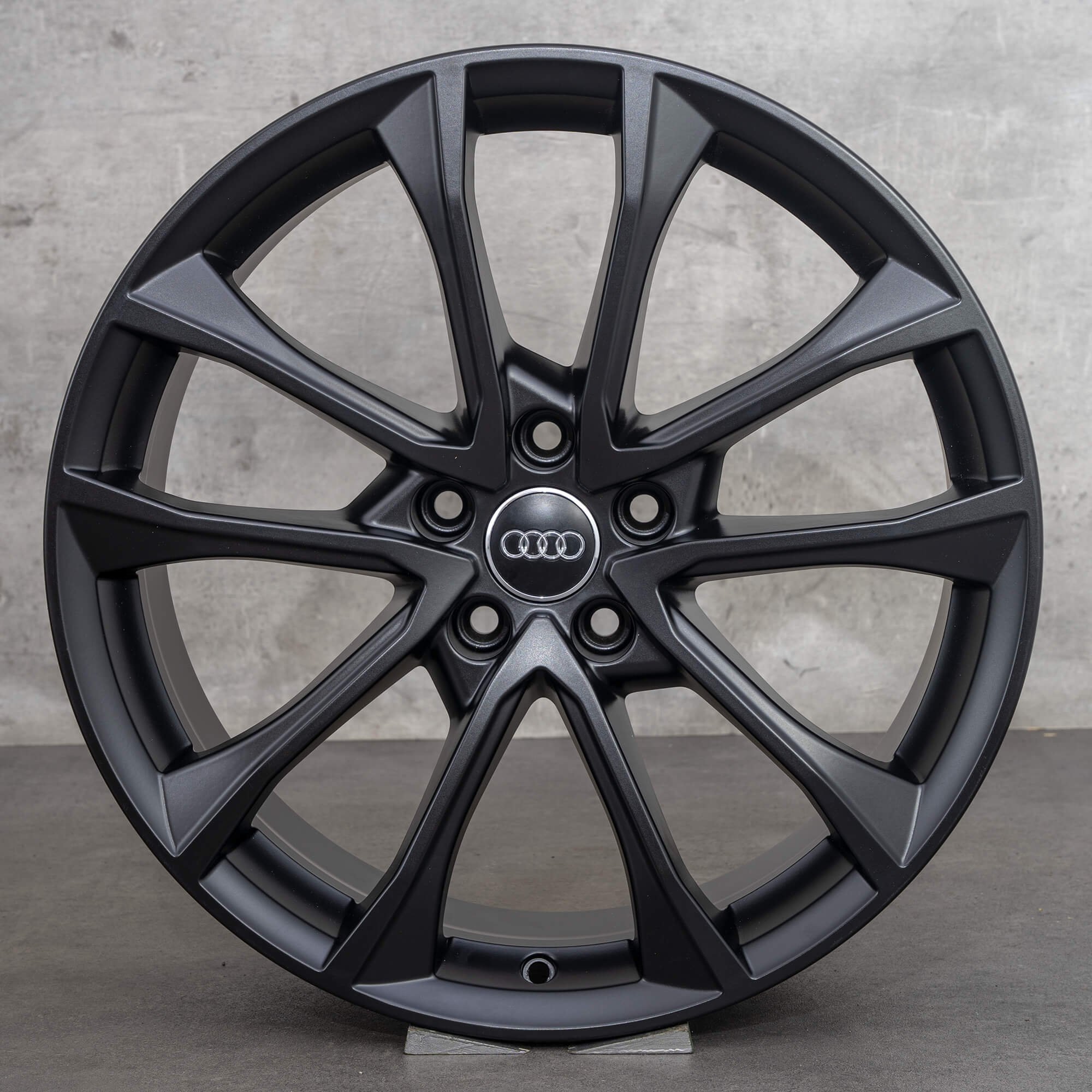 Llantas Audi A4 S4 originales de 19 pulgadas B9 8W 8W0601025BF negro satinado