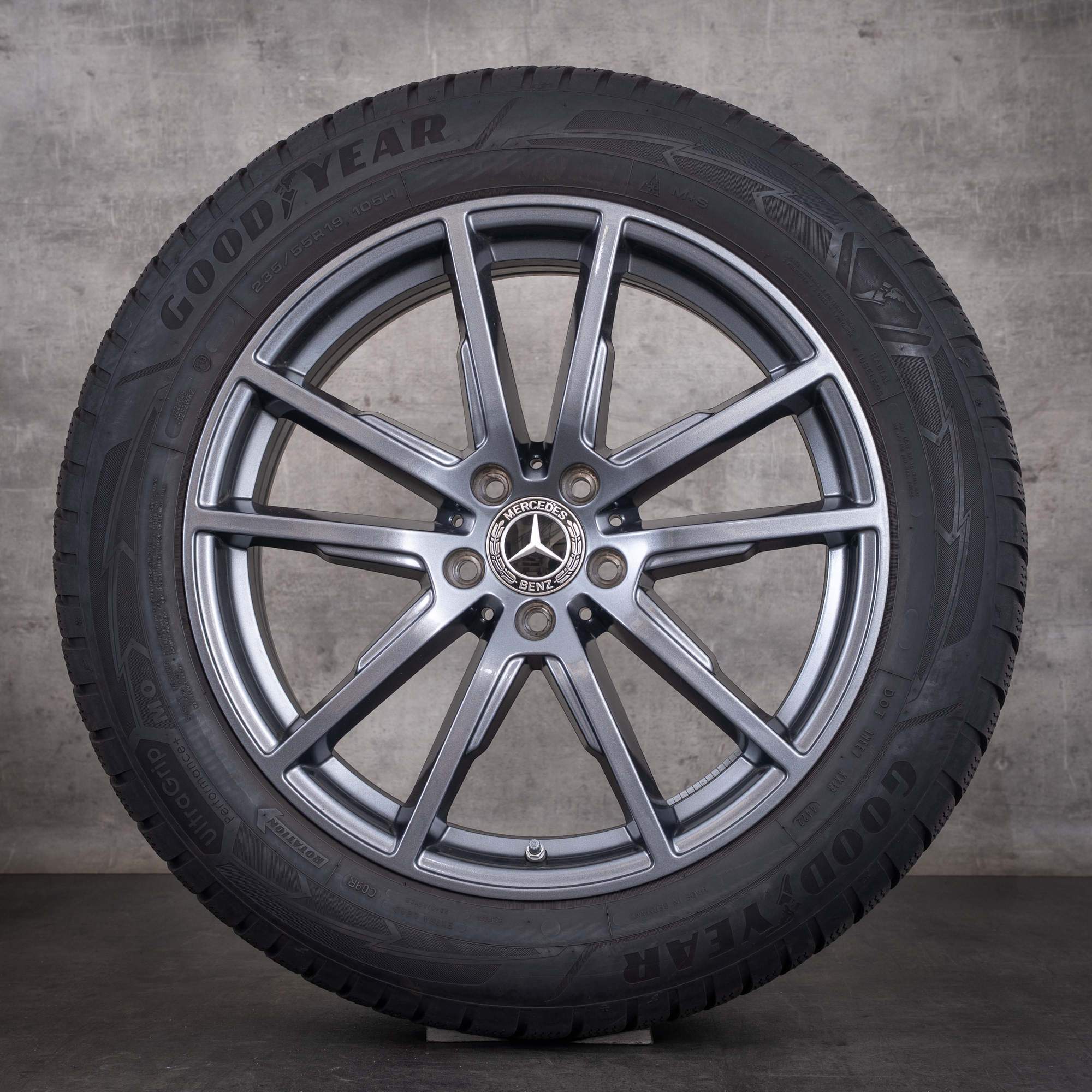 Roues hiver d'origine Mercedes-Benz EQE 19 pouces SUV X294, référence A2944010400, couleur « tremolit grey » brillante - roue 4 sur 4