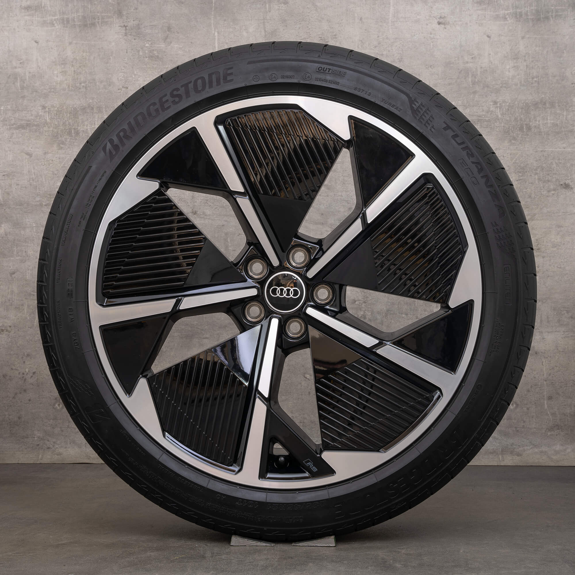 Koła letnie Audi e-tron Q4 felgi 21 cali opony