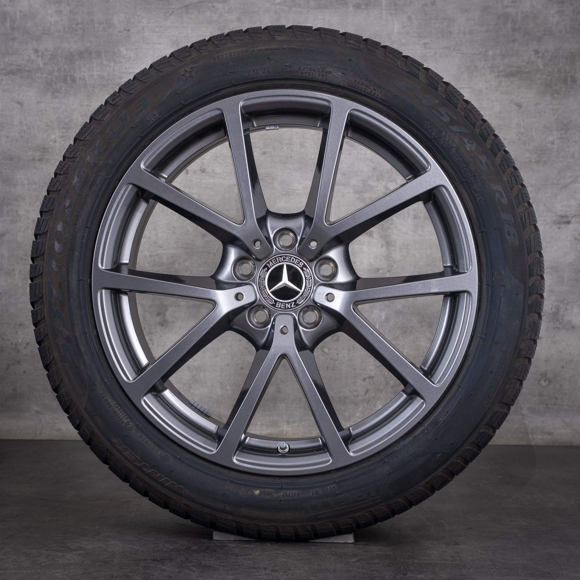 Original Mercedes-Benz CLE Winterräder 18 Zoll W236 Felgen A2364010300 5-V-Speiche tremolit grey glanz