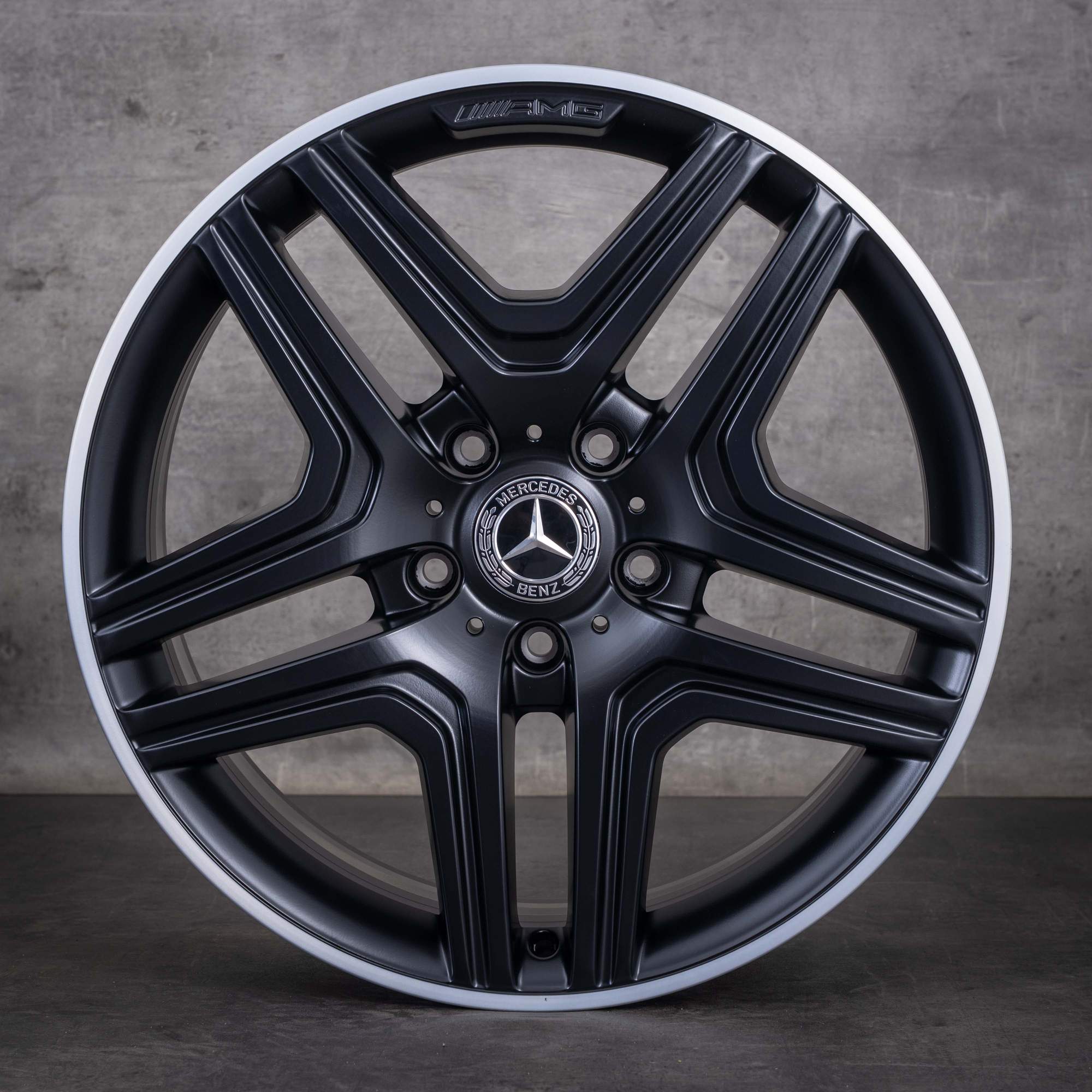 Alkuperäiset Mercedes-Benz G-sarjan G63 G65 AMG -vanteet 20 tuumaa W463 A4634013002 mattamusta diamond cut UUDET