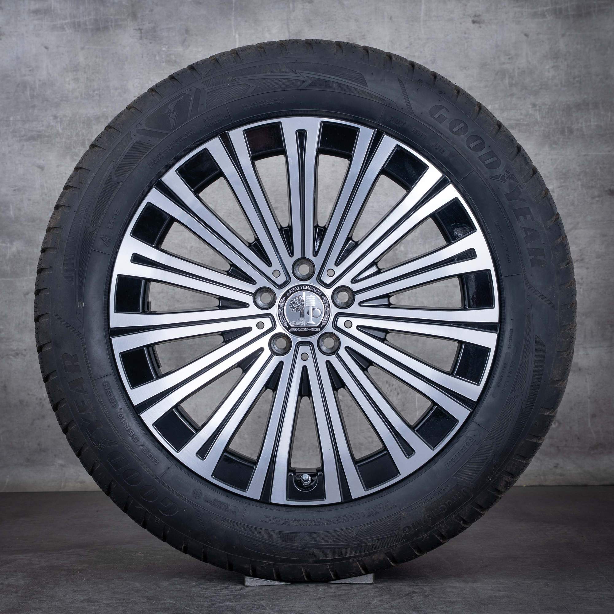 Alkuperäiset Mercedes Benz EQS talvirenkaat 19 tuuman V297 vanteet A2974010500 musta kiillotettu sorvattu