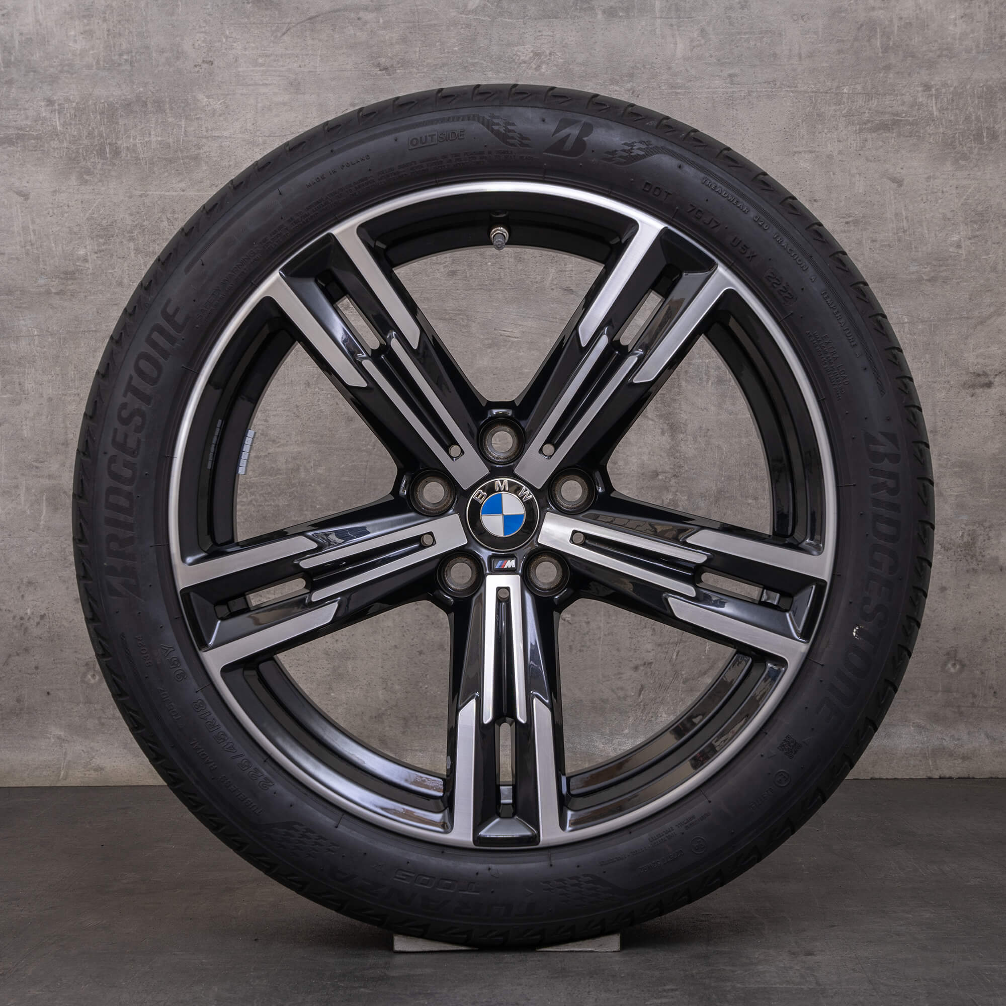 Jantes e pneus inverno originais BMW série 2 3 4 18 polegadas G20 G21 G22 G23 G42 jantes Syling 848 M 8746631 8746632 jet black glossy turned
