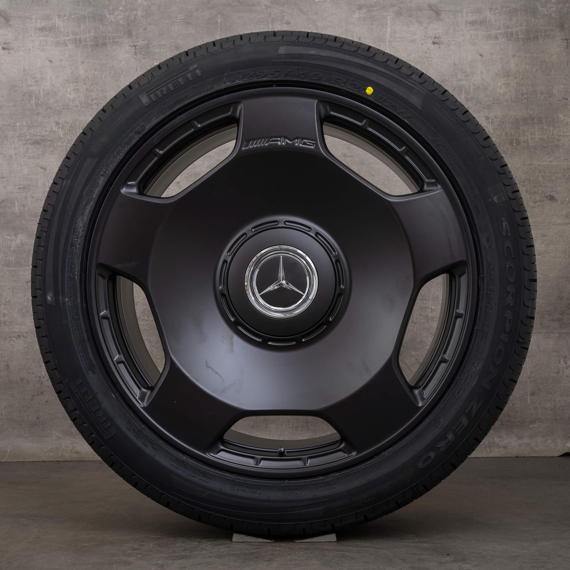 Original AMG Mercedes Benz G-Class W463 G63 22 inch rims summer
