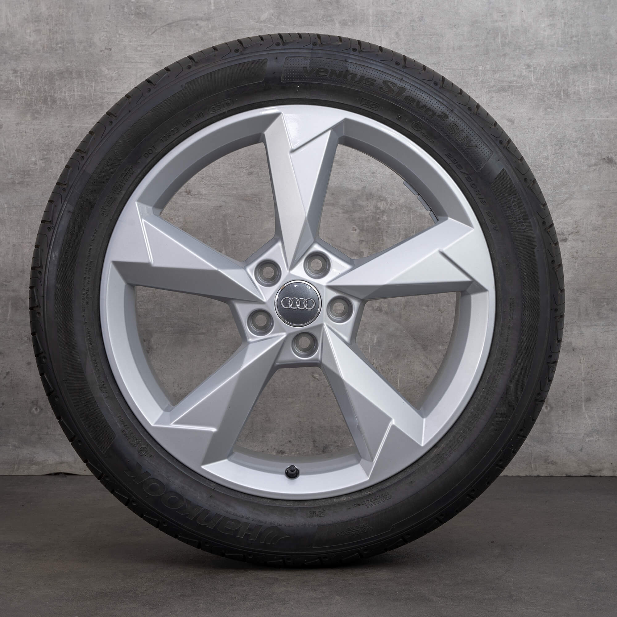 Alkuperäiset Audi Q3 -vanteet 19 tuuman F3-kesäpyörät 83A601025N Dynamic Design musta kiiltäväpintainen