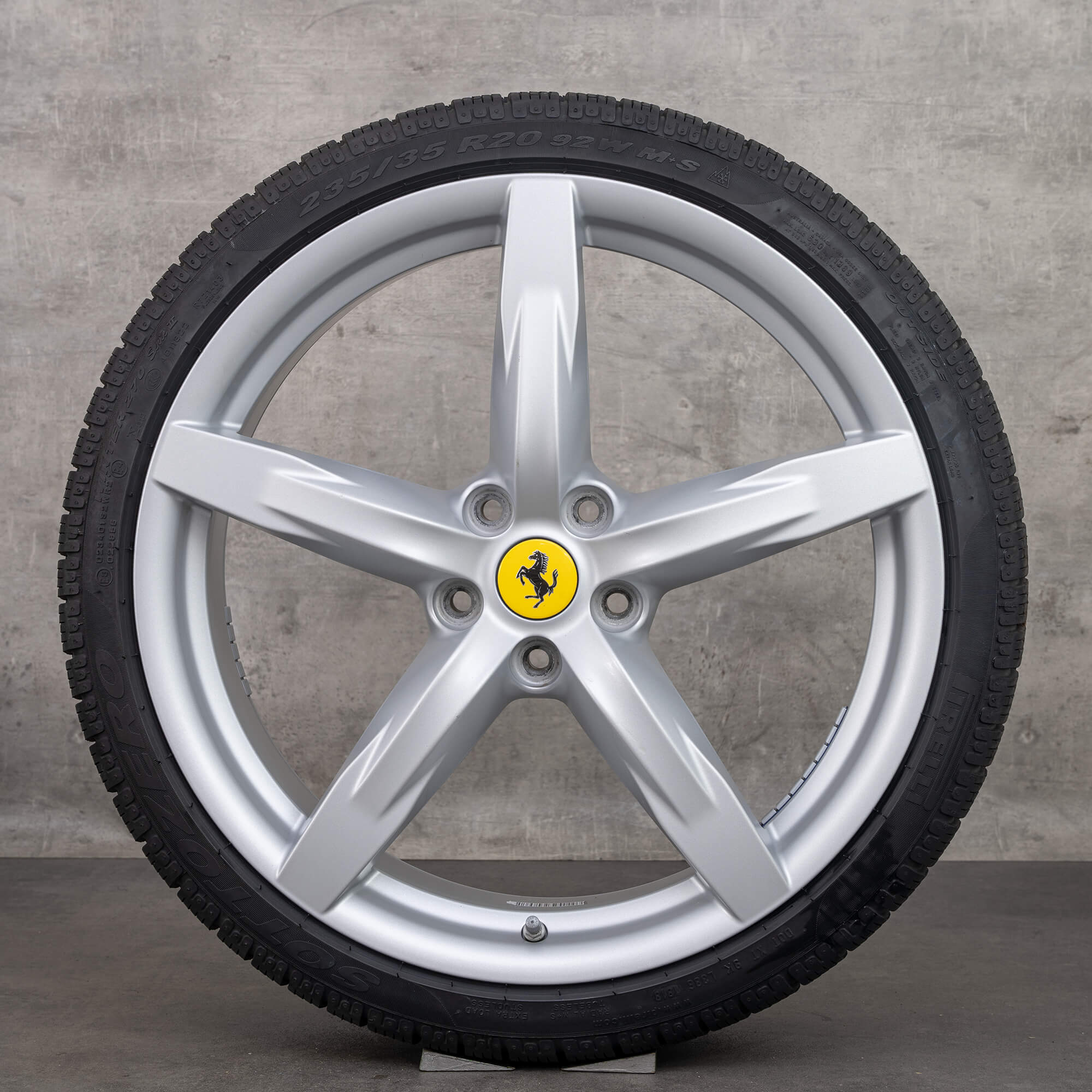 Ferrari 20-tommers felger GTC4 Lusso vinterdekk vinterhjul 311037 311038