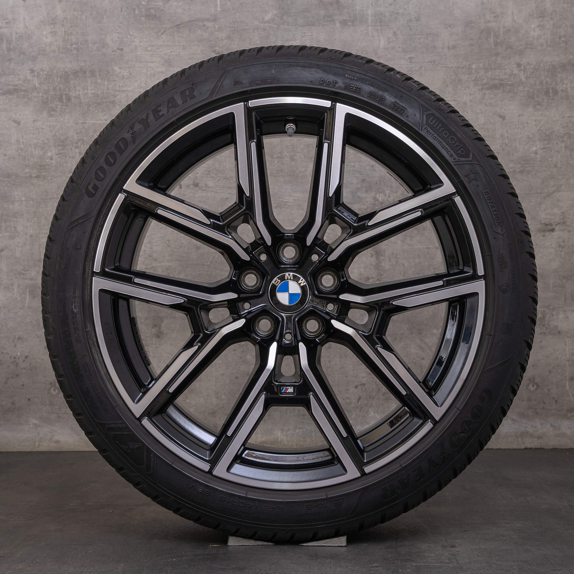 Oryginalne koła zimowe BMW serii 4 i4 19 cali G26 Gran Coupe felgi 8747304 8747305 Styling 859 M jet black Polerowane