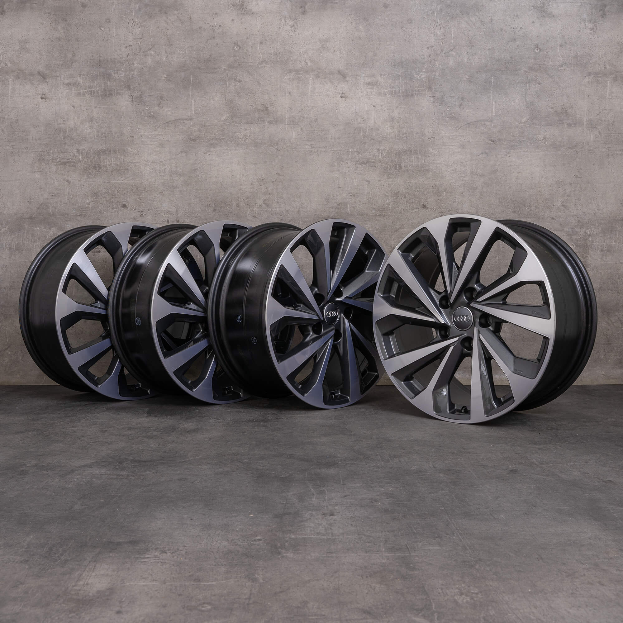 Original Audi Q6 SQ6 e-tron Jantes 19 pouces GF 85H601025D 85H601025E Dynamik gris graphite brillant