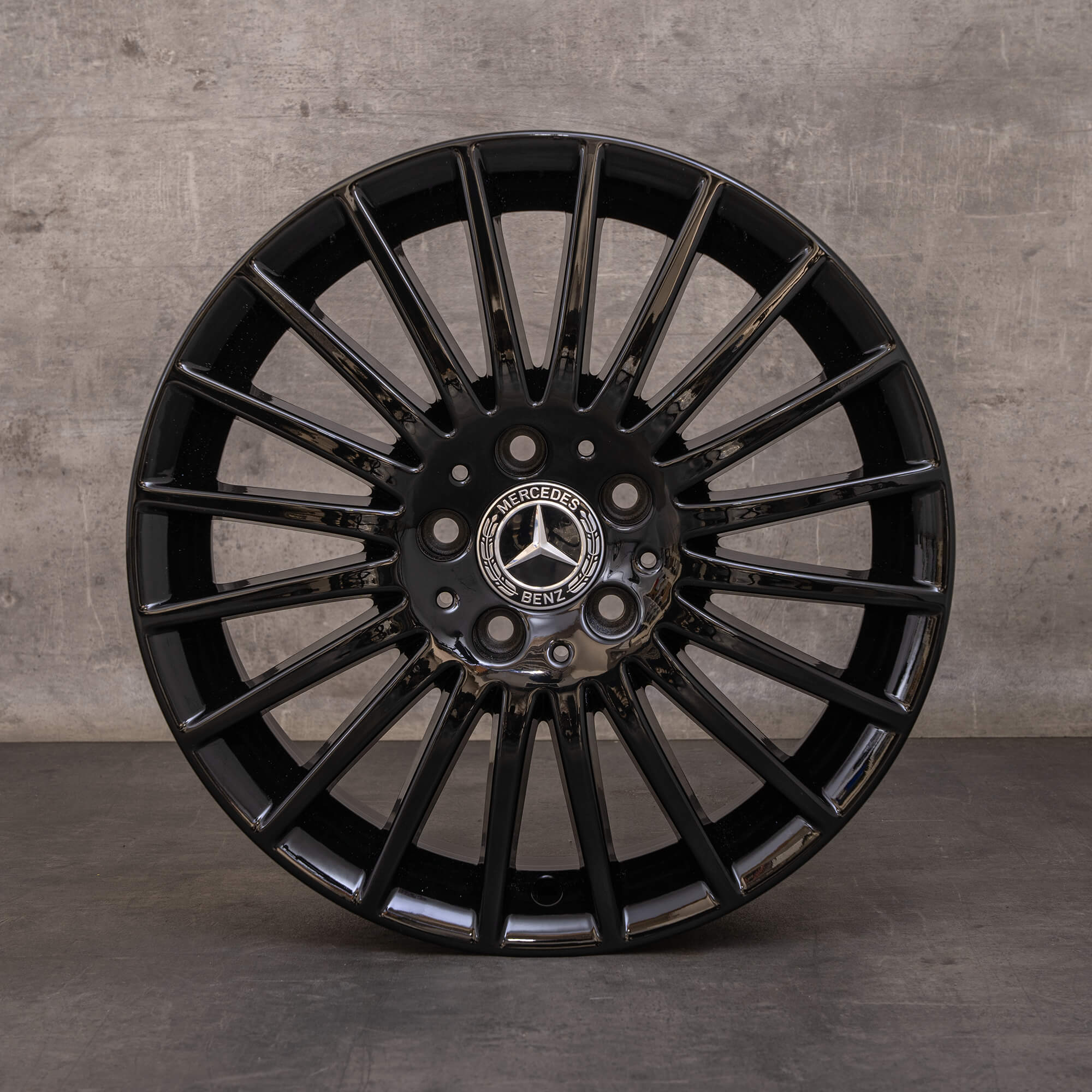 Jantes originais Mercedes Benz EQV 17 polegadas W447 A4474014900 preto brilhante