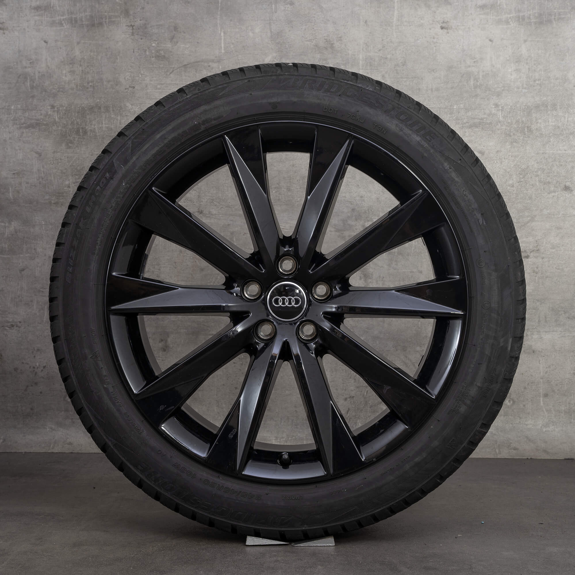 Audi 20 palcové ráfky A6 Allroad 4K C8 Astrum kompletní zimní kola 4K9071490A
