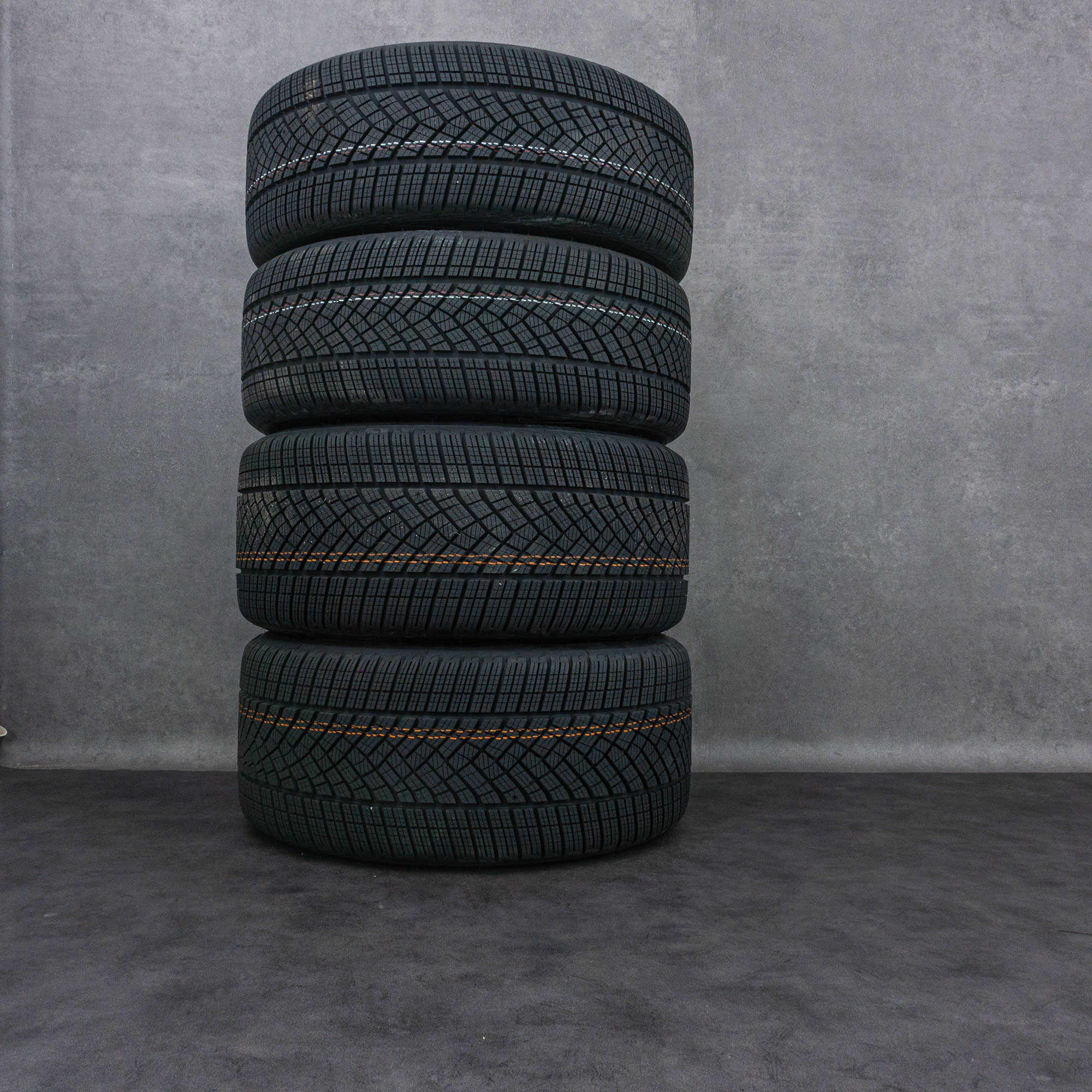Original Porsche Taycan Felgen 20 Zoll Turbo S Aero GTS Winterräder 9J1073600FA