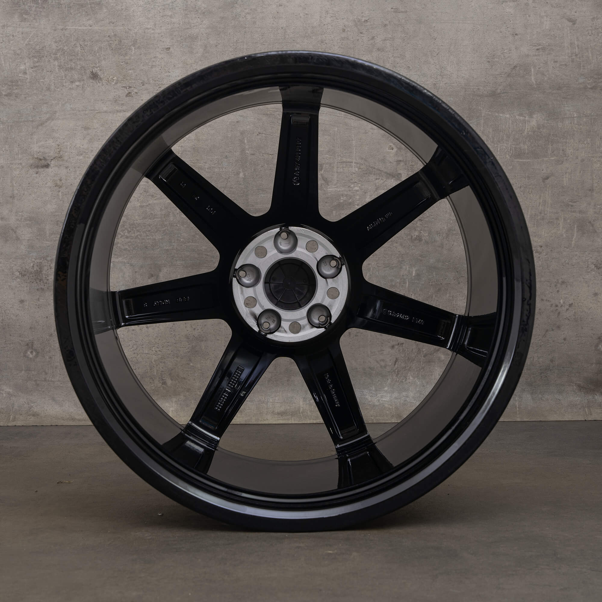 Orijinal AMG Mercedes SLS R197 C197 Siyah Seri 20 inç jant A1974010102 siyah parlak boyalı Arka aks