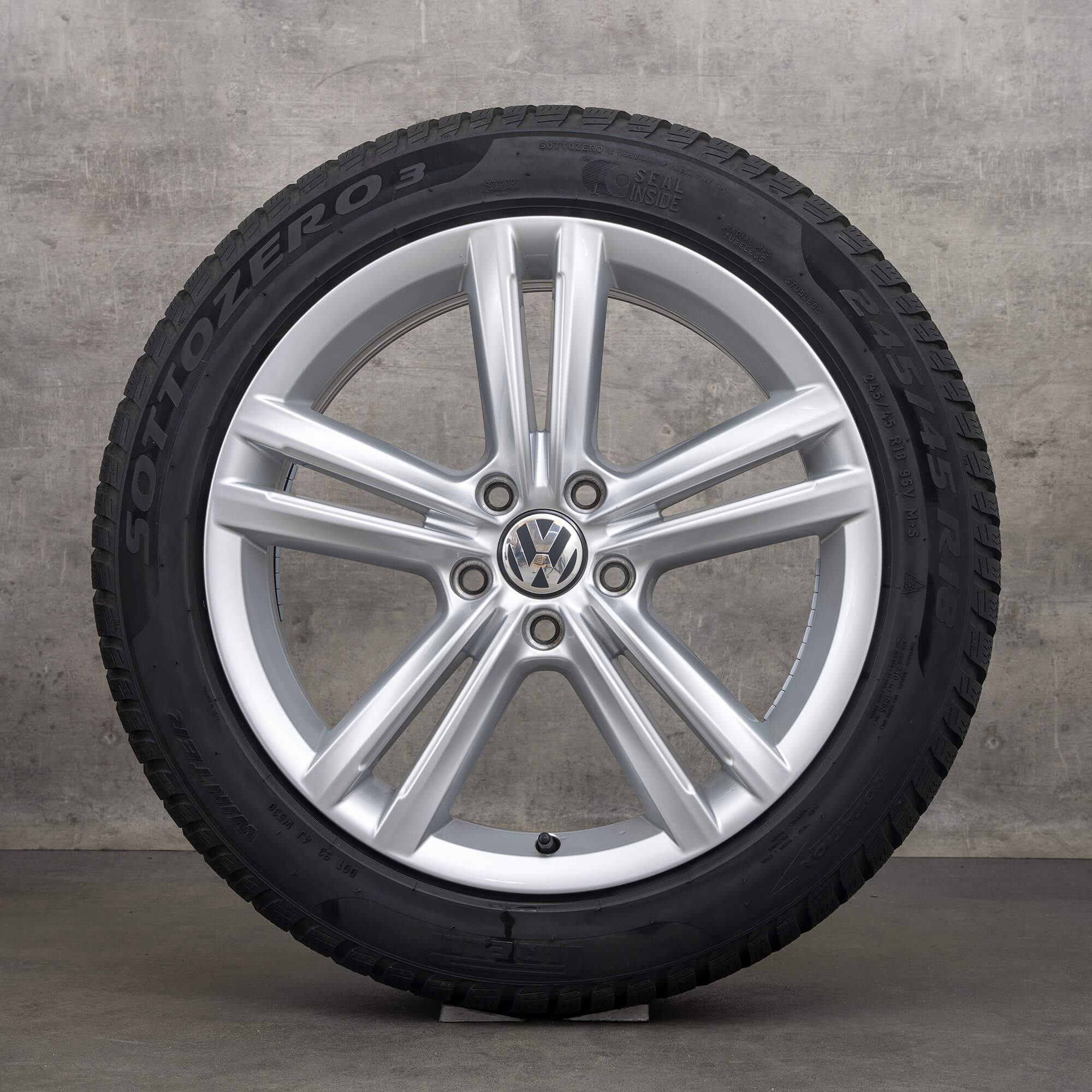 Pneus hiver d'origine Volkswagen Coccinelle 5C 18 pouces 561601025C jantes