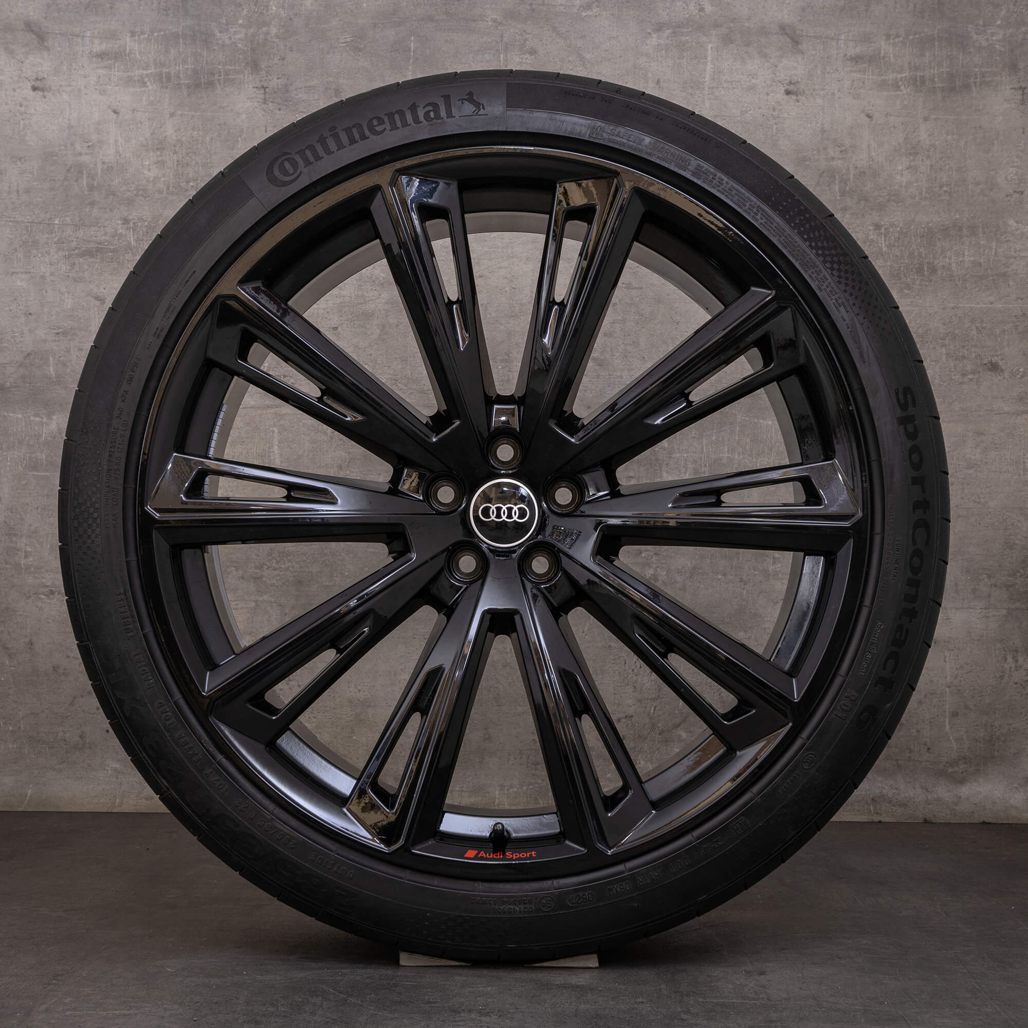 OEM Audi Q8 SQ8 snow tire packages 23 inch 4M8 rims 4M8601025R Trapezoid black glossy