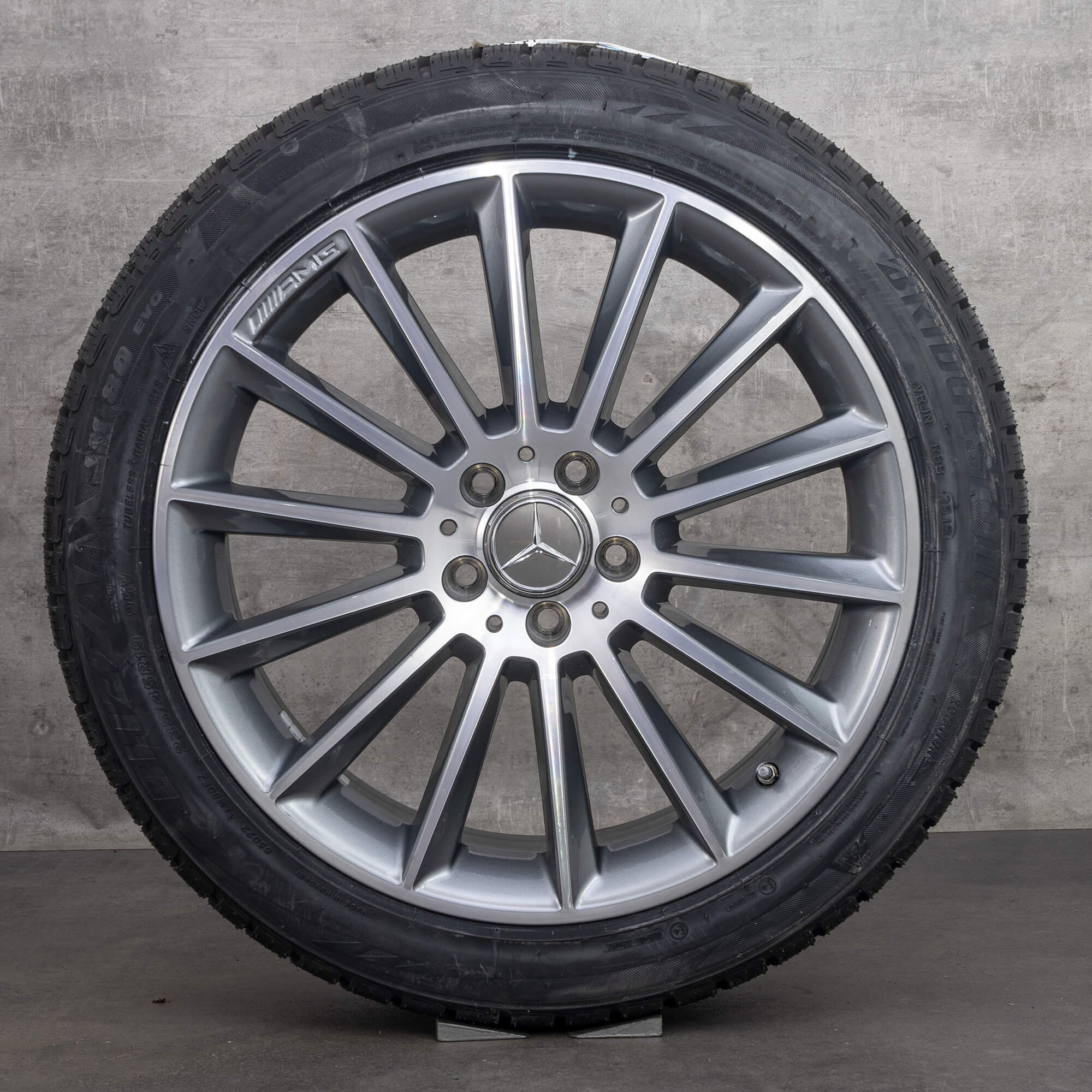 AMG 19 Zoll Mercedes Benz Felgen GLA X156 Winterreifen Winterkompletträder