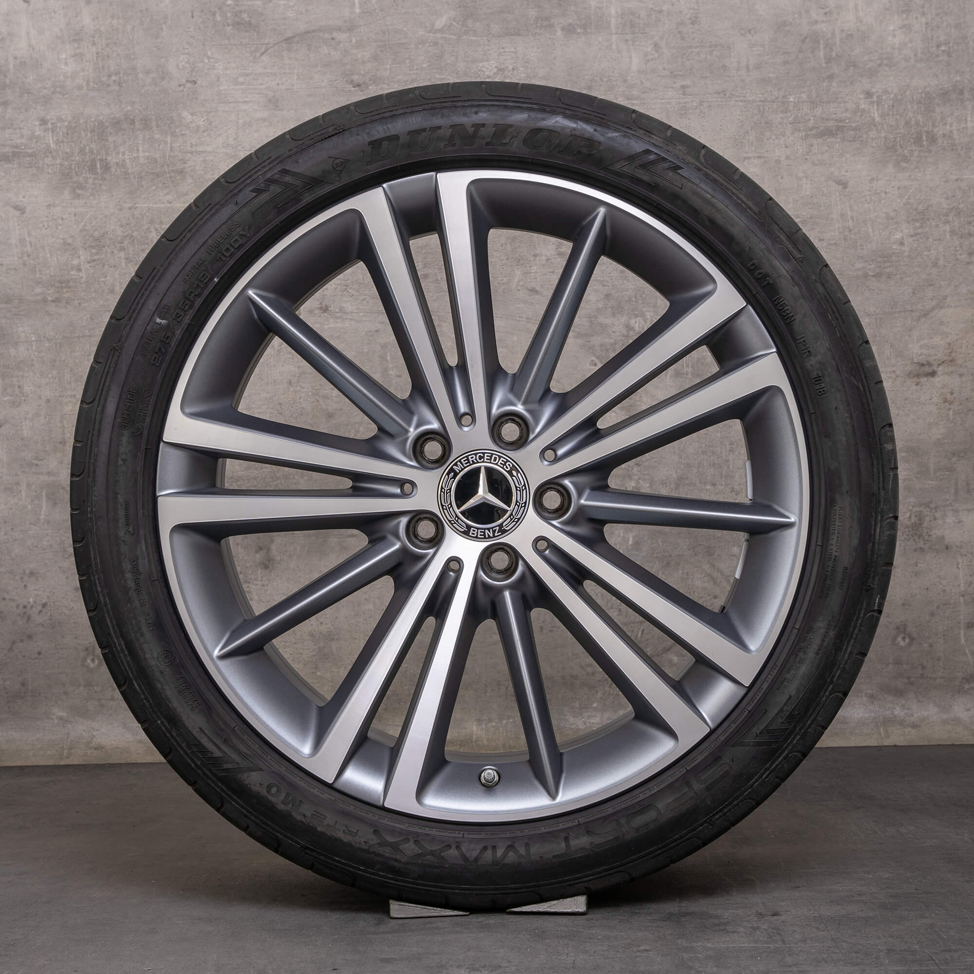 Original Mercedes Benz CLS AMG fälgar 19 tum C257 sommarhjul A2574010400 A2574010300 himalaya grå högblank svarvad