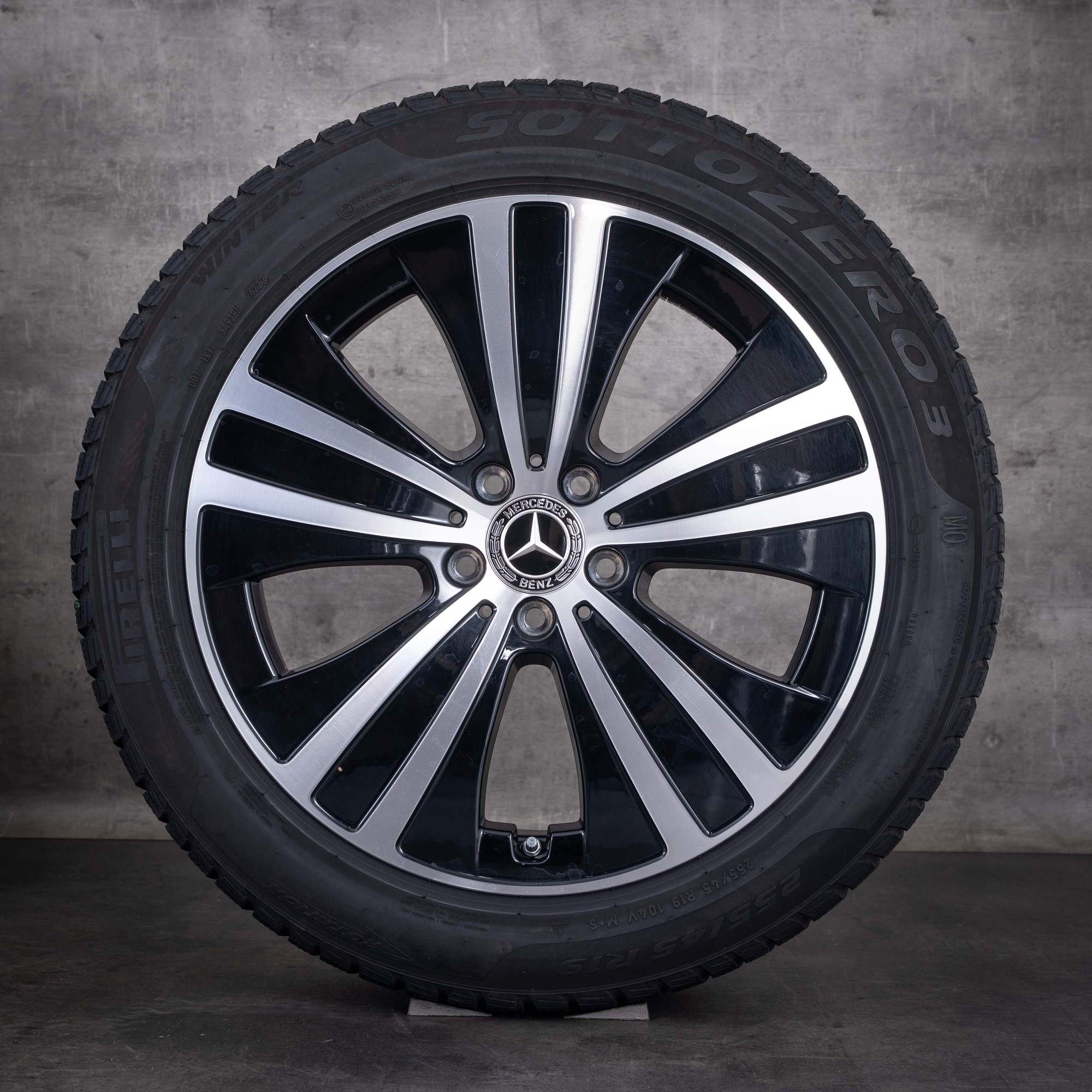 OEM Mercedes-Benz EQE 19inch V295 winter wheels A2954011200 black front diamond cut - wheel 3 of 4