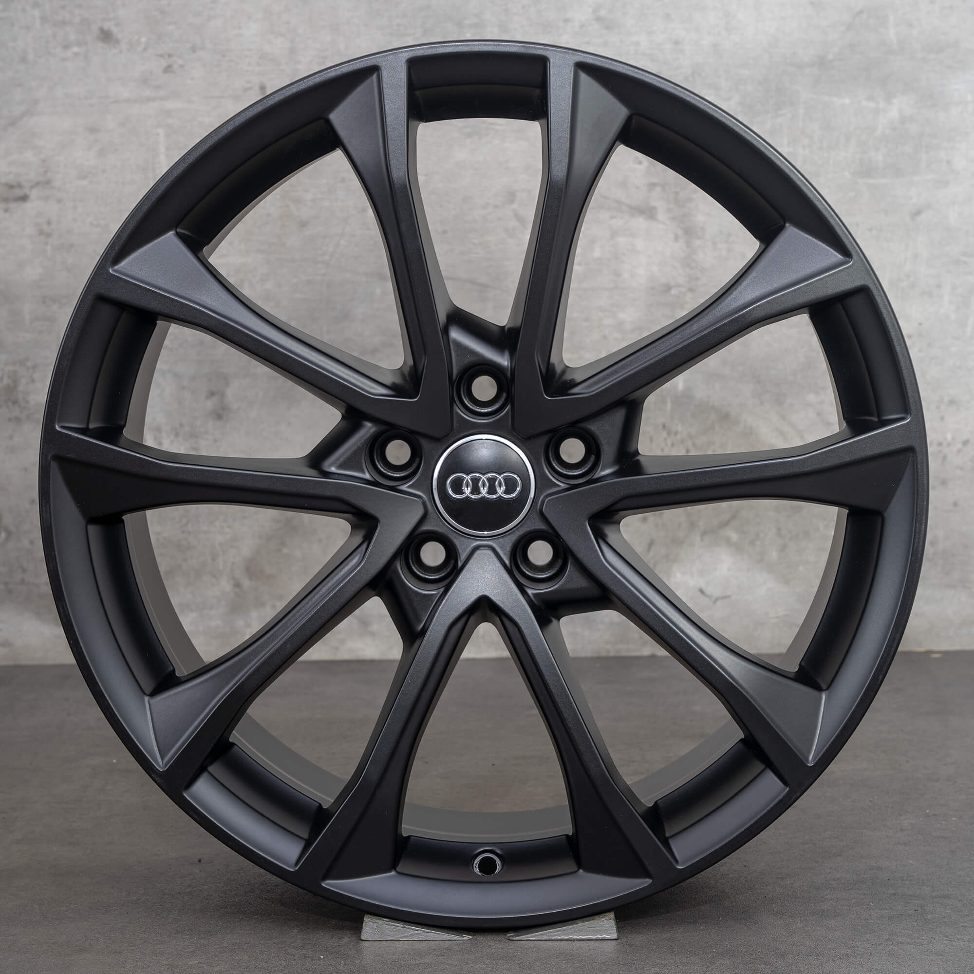 Llantas Audi A4 S4 originales de 19 pulgadas B9 8W 8W0601025BF negro satinado