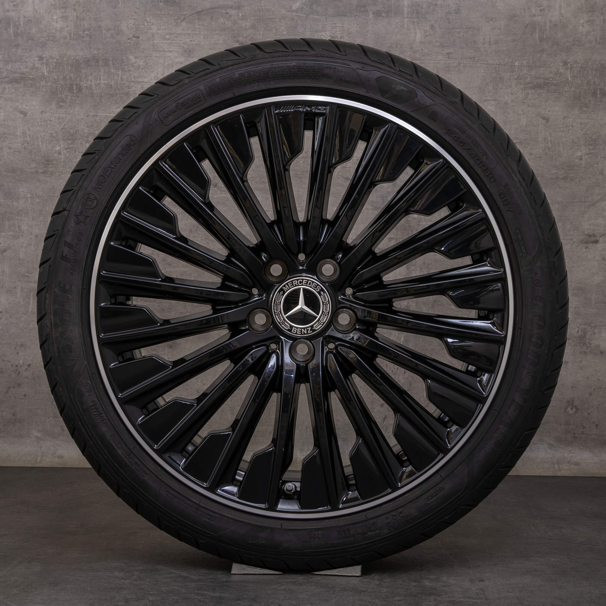 Oryginalne koła zimowe Mercedes Benz CLE AMG 19 cali C236 A236 Felgi A2364011900 A2364012000 czarne Polerowane