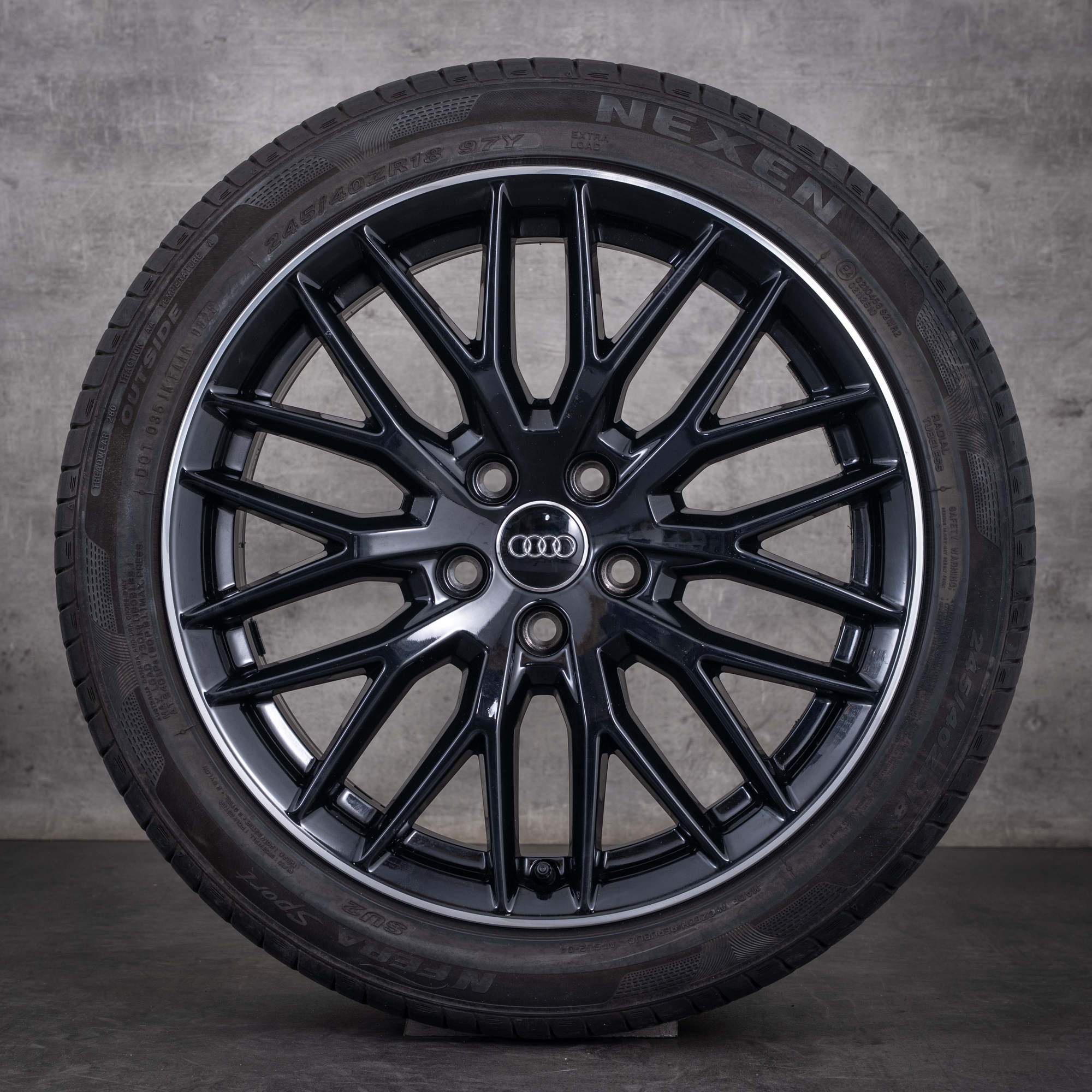 Original Audi A4 S4 Winterräder 18 Zoll 8W B9 Felgen 8W0601025DD schwarz glanzgedreht