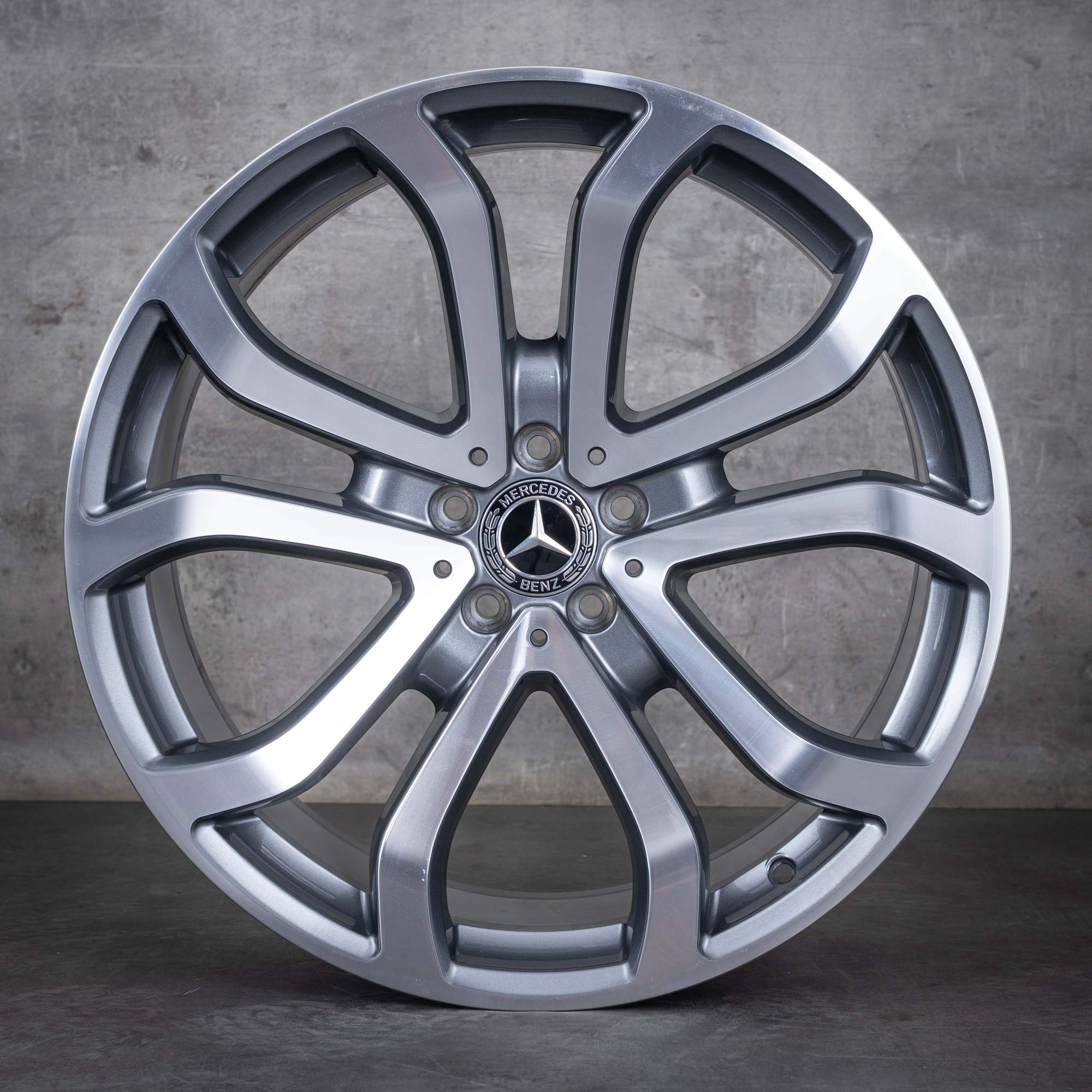 Oryginalne koła zimowe Mercedes Benz GLE 43 63 & S AMG 21 cali C292 felgi A2924011400 A2924011500 himalaya grey Polerowane