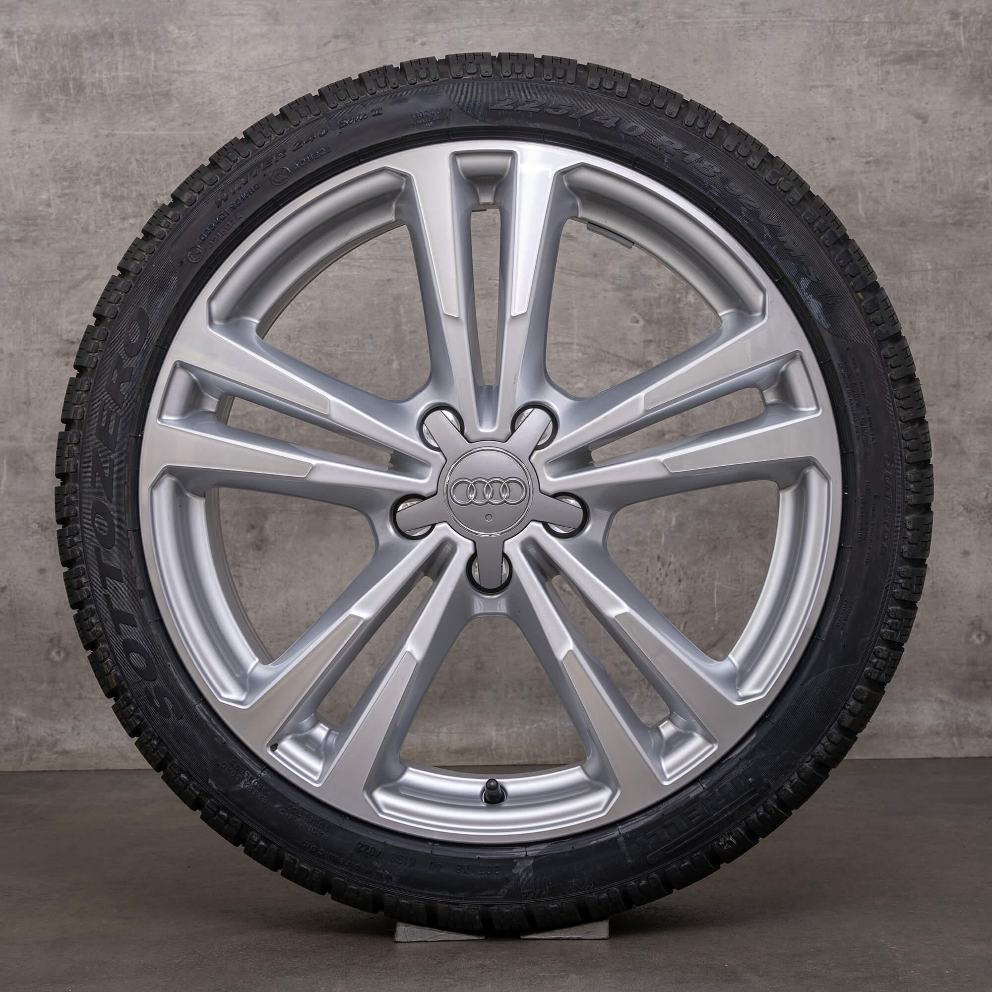 OEM Audi A3 S3 winter wheels 18 inch 8V Sportback rims 8V0601025BL silver high gloss NEW
