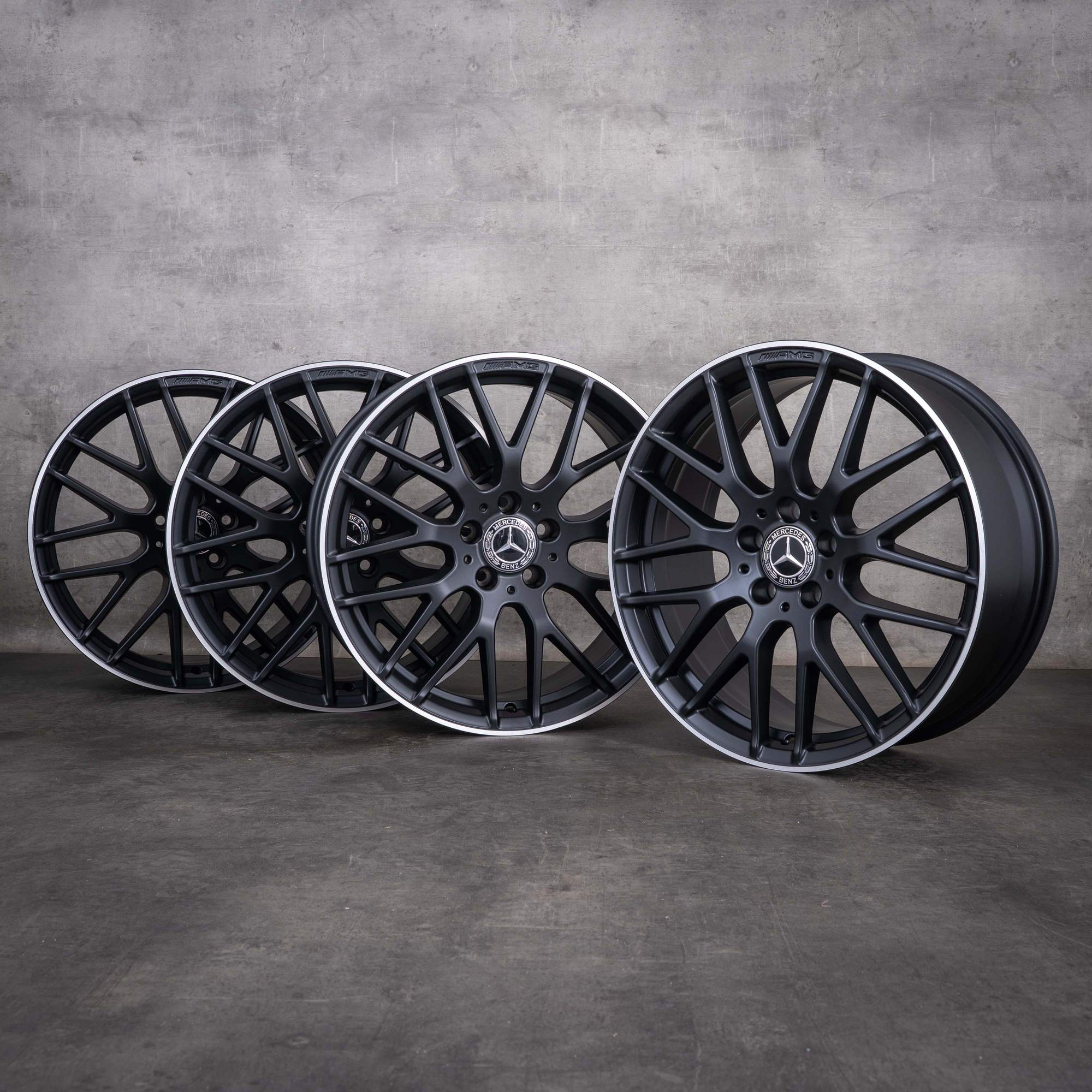 Original Mercedes Benz A-Klasse A45 CLA 45 AMG 19 Zoll W176 C117 X117 Felgen A1764010900 schwarz matt glanzgedreht