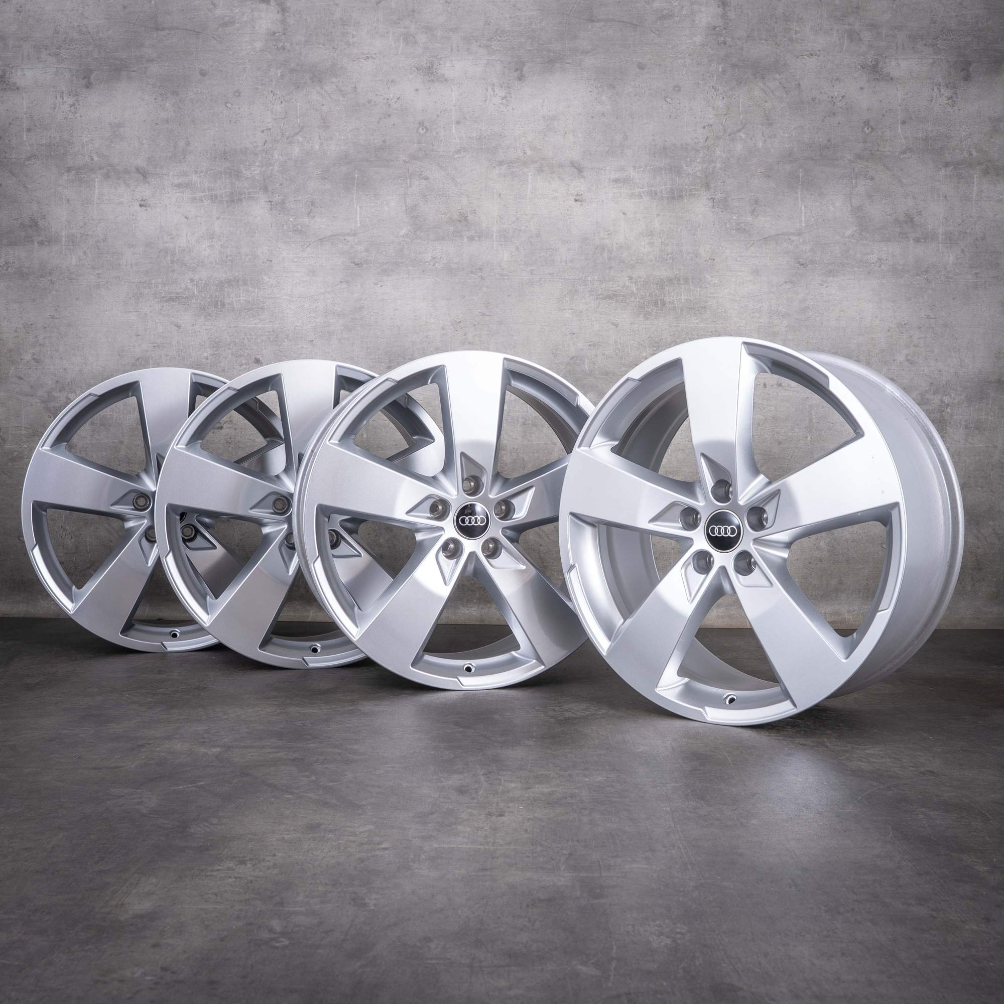 Cerchi originali Audi A6 S6 da 20 pollici 4K C8 4K0601025K argento lucido NUOVI