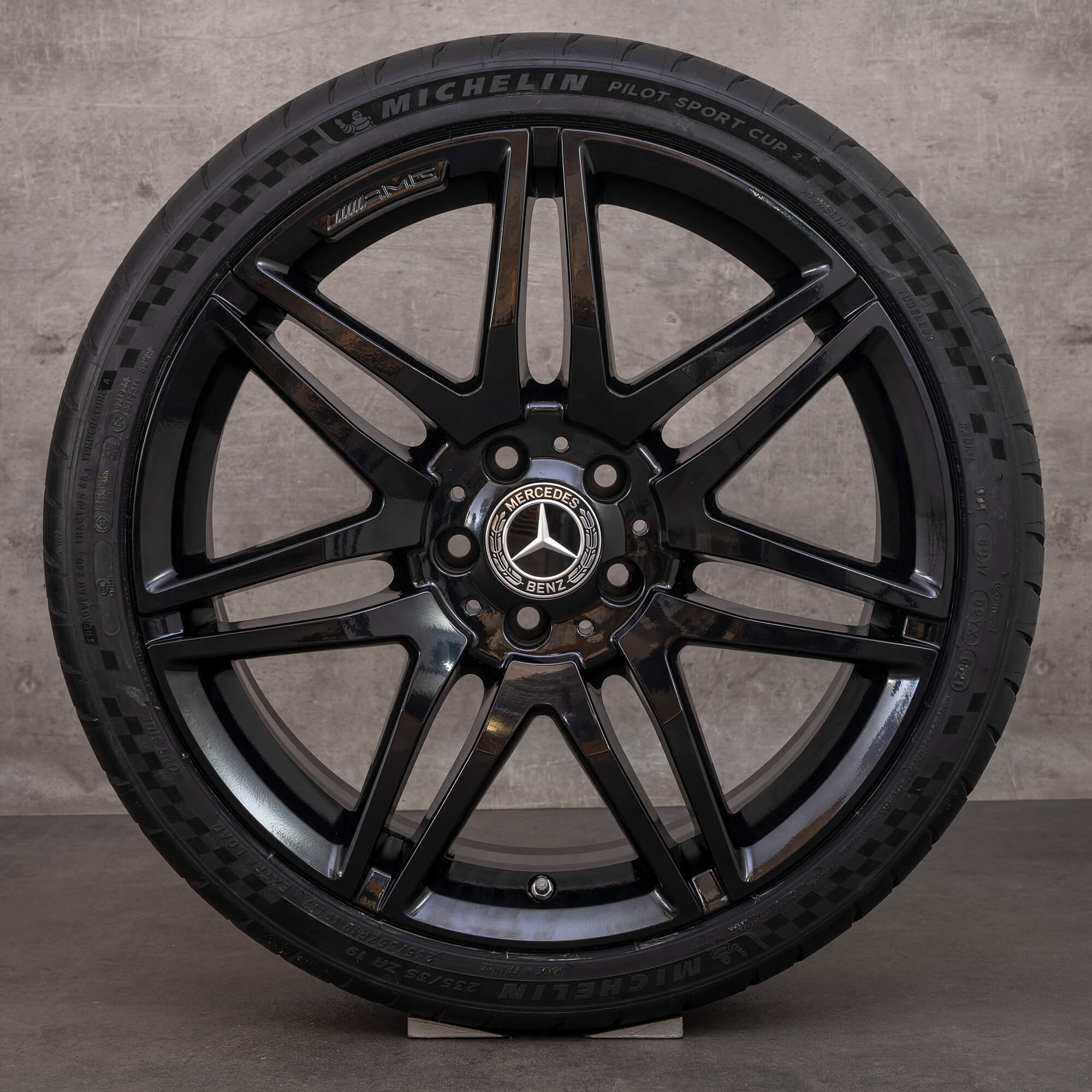 Orijinal Mercedes Benz E-Serisi AMG jantlar 19 inç C207 A207 yaz jantları A2124014702 siyah parlak