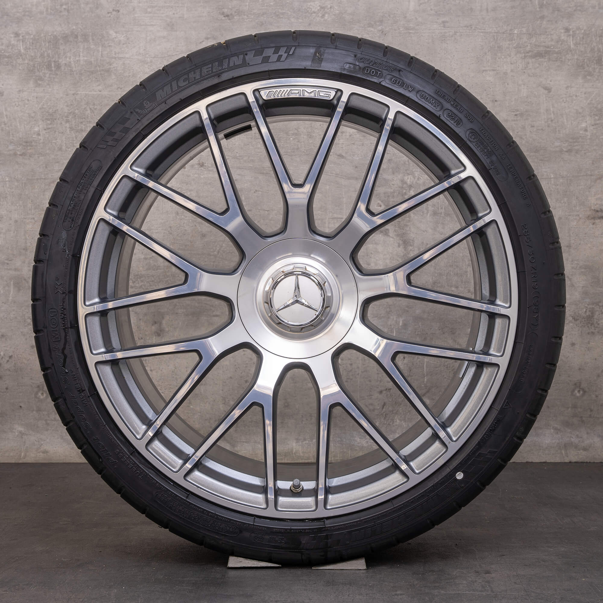 Original AMG Mercedes Benz C63 & S fälgar / fälg 19 tum C205 A205 sommarhjul A2054015900 A2054016000 himalaya grå glansig svarvad