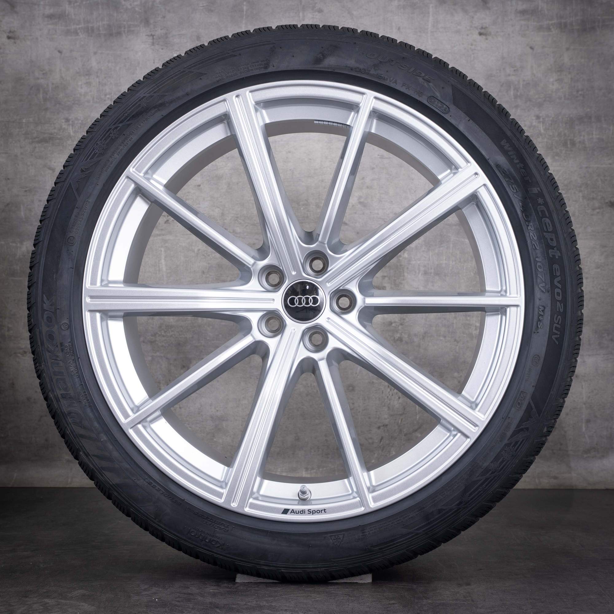Original Audi RS Q8 Winterräder 22 Zoll 4M8 Felgen 4M8601025DB silber glanz