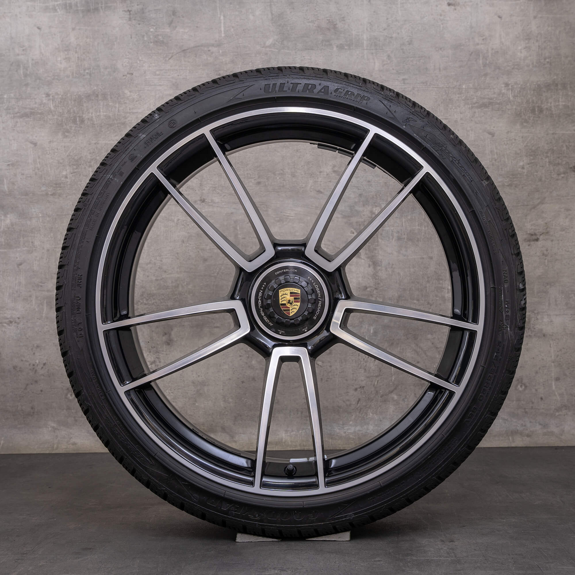 Oryginalne koła zimowe Porsche 911 20 cali 992 I Turbo & S Kabriolet 992601025AB 992601025AC czarne Polerowane