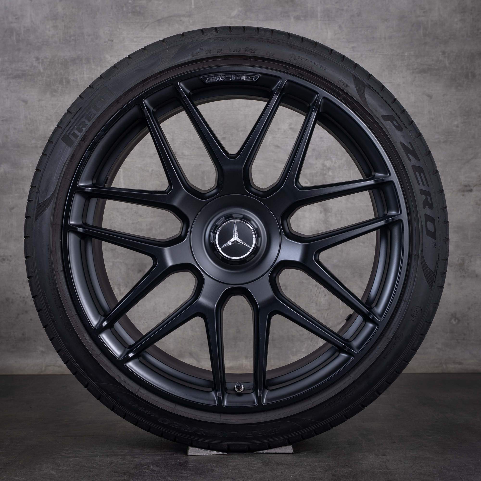 Original Mercedes Benz E-Klasse E63 & S AMG Felgen 20 Zoll W213 S213 Sommerräder A2134013000 A2134013100 schwarz matt - Rad 2 von 4