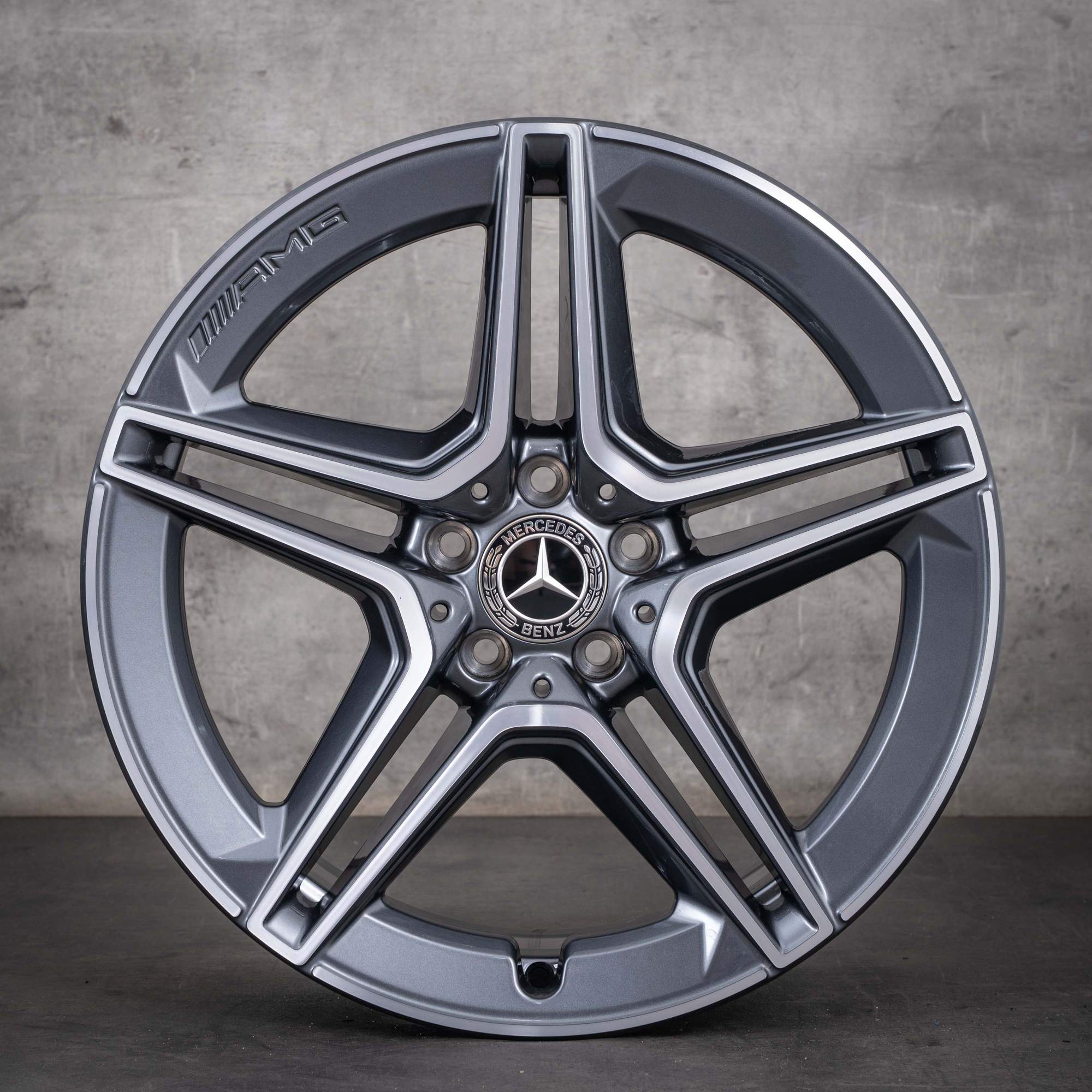 Originální disky Mercedes-Benz Třídy S AMG 19 palců W223 X223 V223 A2234011300 v barvě himalaya grey s diamantovým výbrusem