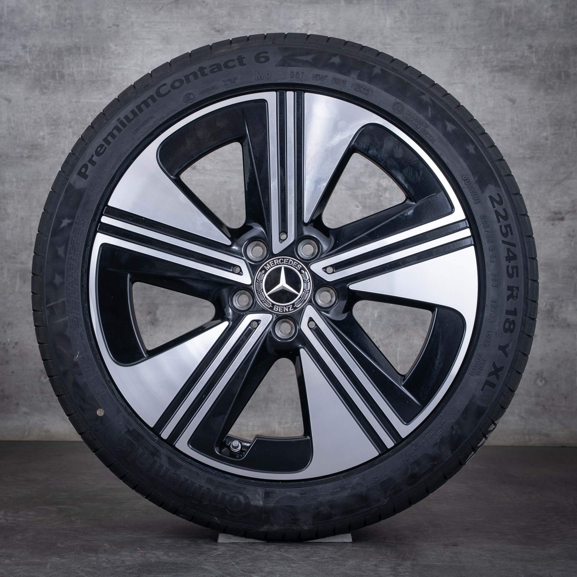 Alkuperäiset Mercedes Benz CLA talvirenkaat 18 tuuman C174 vanteet A1744010300 A1744010500 musta Kiillotettu