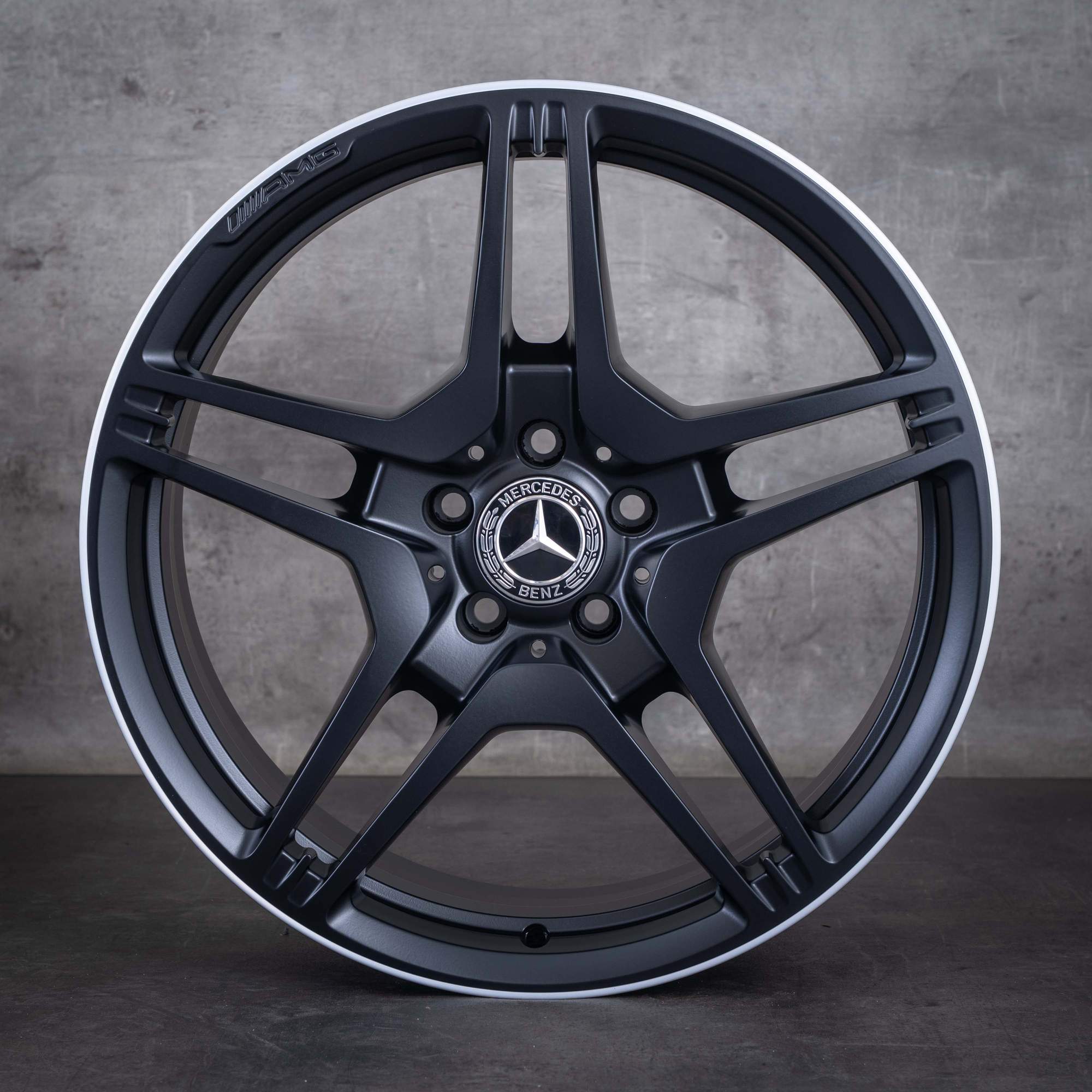 Jante originale Mercedes-Benz CLS 63 AMG de 19 inci C218 X218 A2124012702 A2184012002 negru mat cu marginea diamantată