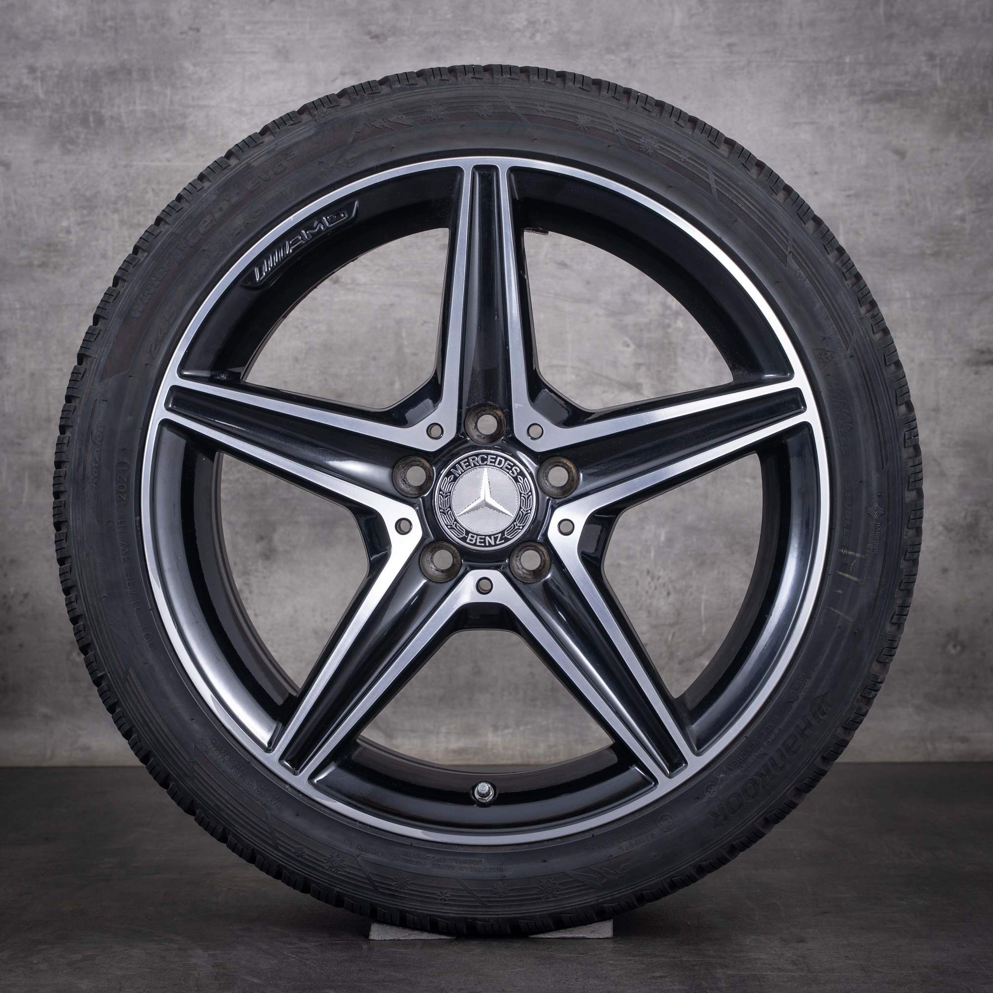 Original Mercedes-Benz C-Klass AMG vinterhjul 18 tum W205 S205 C205 A205 fälgar A2054011100 A2054011200 svarta frontpolerade