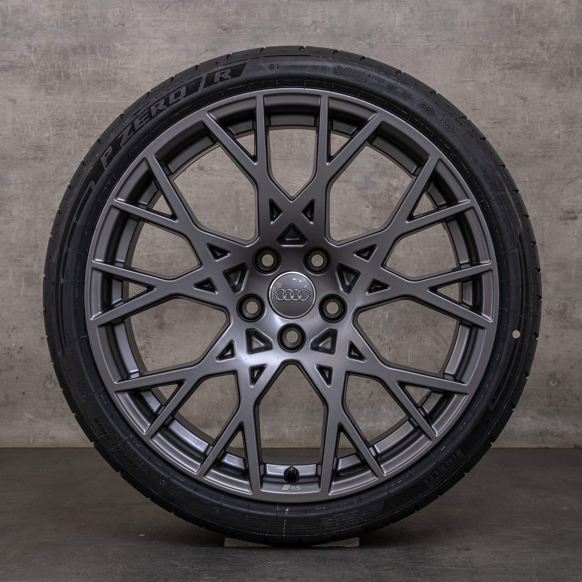 Original Audi RS3 Winterräder 19 Zoll 8Y Felgen 8Y0601025DF 8Y0601025DB titan matt NEU