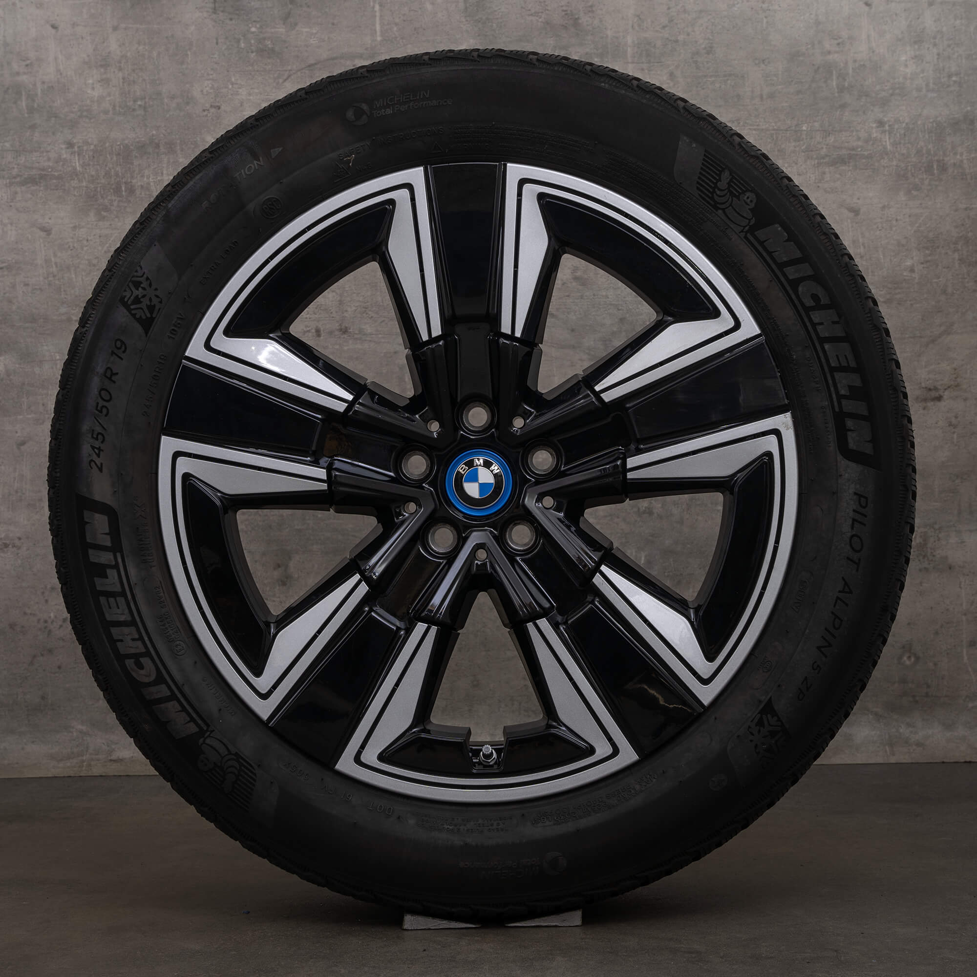 Anvelope de iarnă originale BMW iX3 19 inch G08 jante 6895627 stil 842 jet black