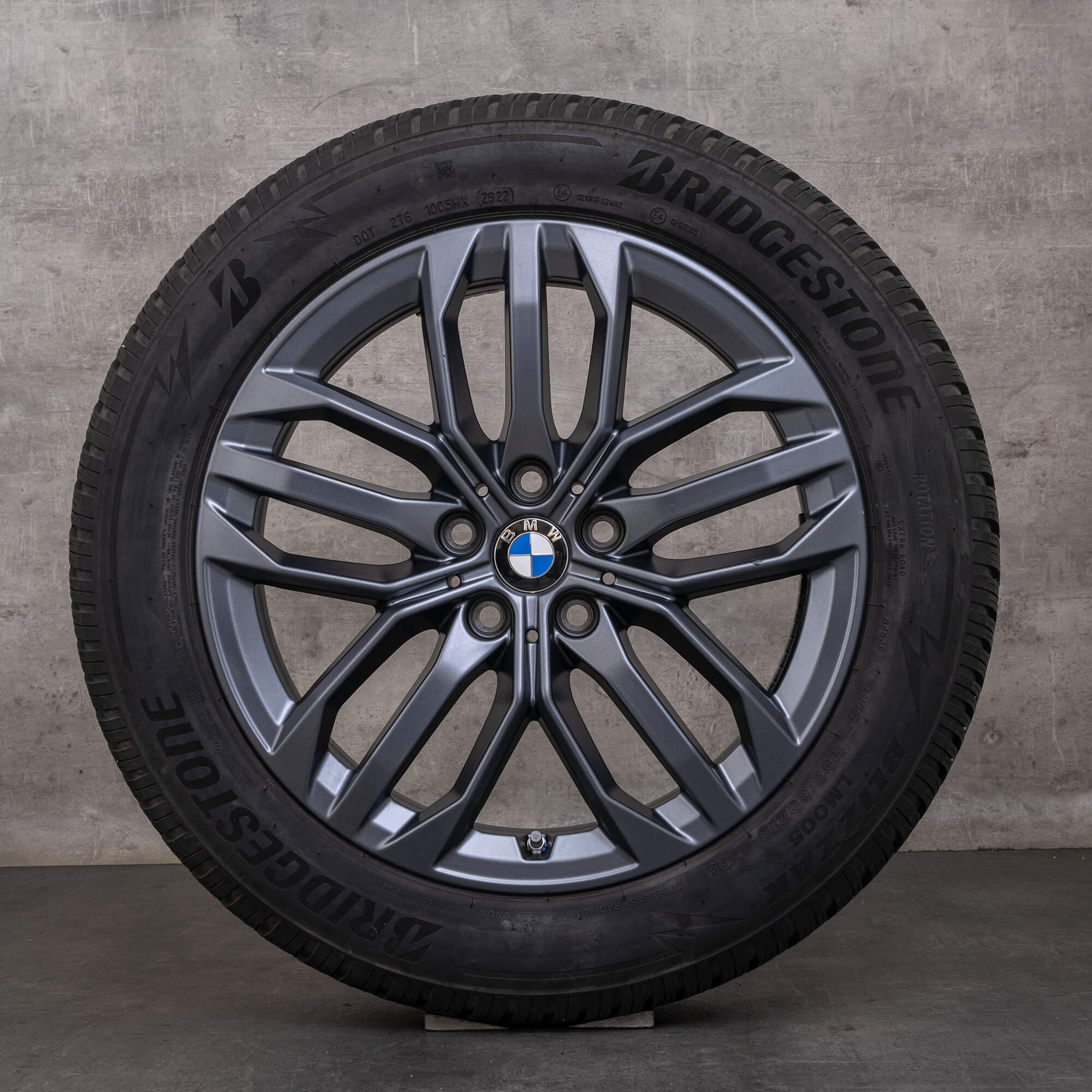 Originale BMW X1 iX1 X2 iX2 vinterdæk med fælge 18 tommer U10 U11 styling 879 6898046 frozen gunmetal grey - hjul 2 af 4