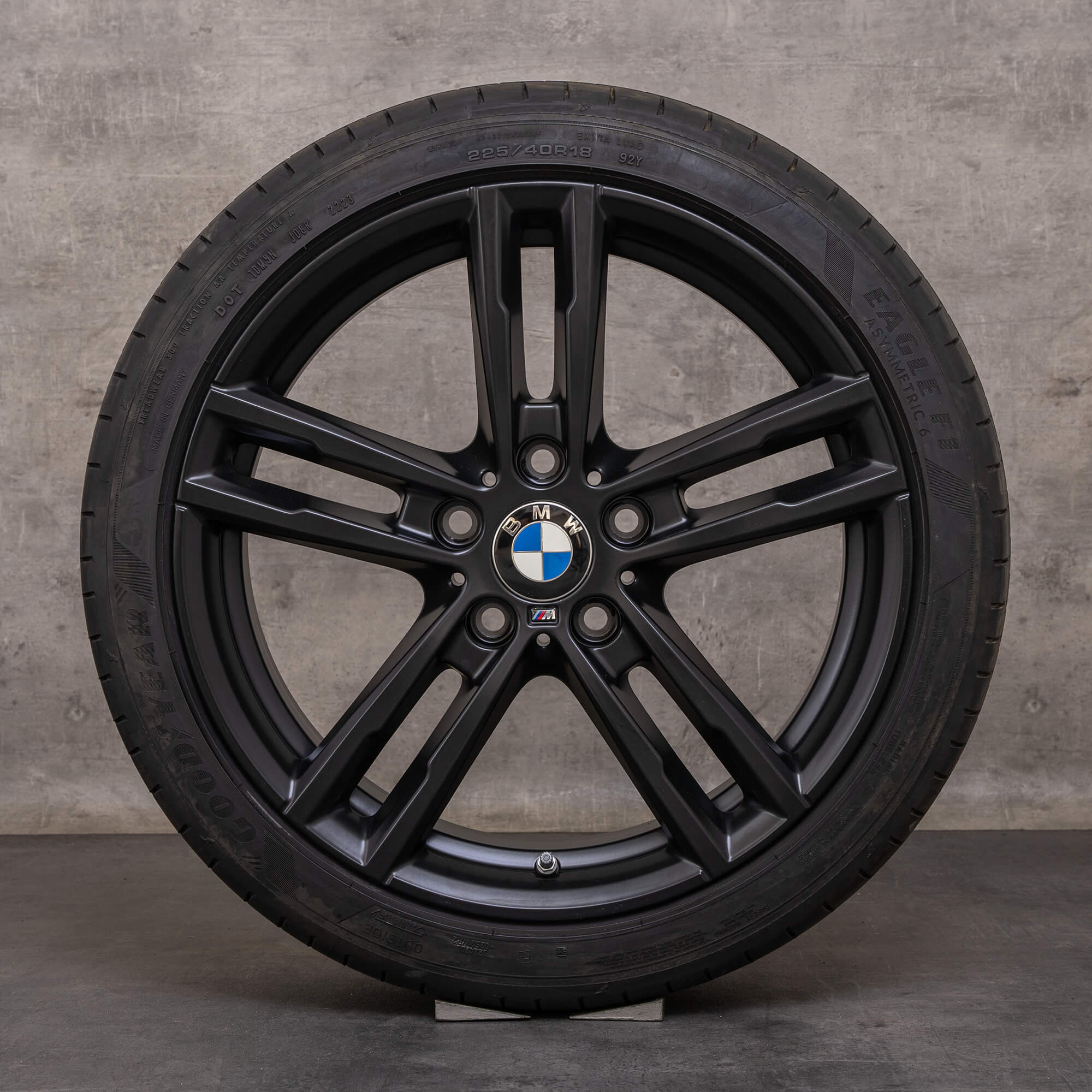 Original BMW 1er 2er Felgen 18 Zoll F20 F21 F22 F23 Sommerräder Styling 719 M 8074185 8074186 schwarz matt