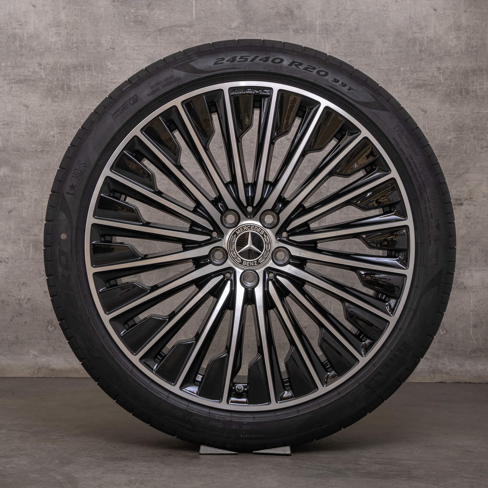 Originální alu kola AMG Mercedes Benz třídy E 20" W214 S214 letni pneumatiky A2144010500 A2144010600 černá lesklá soustružená