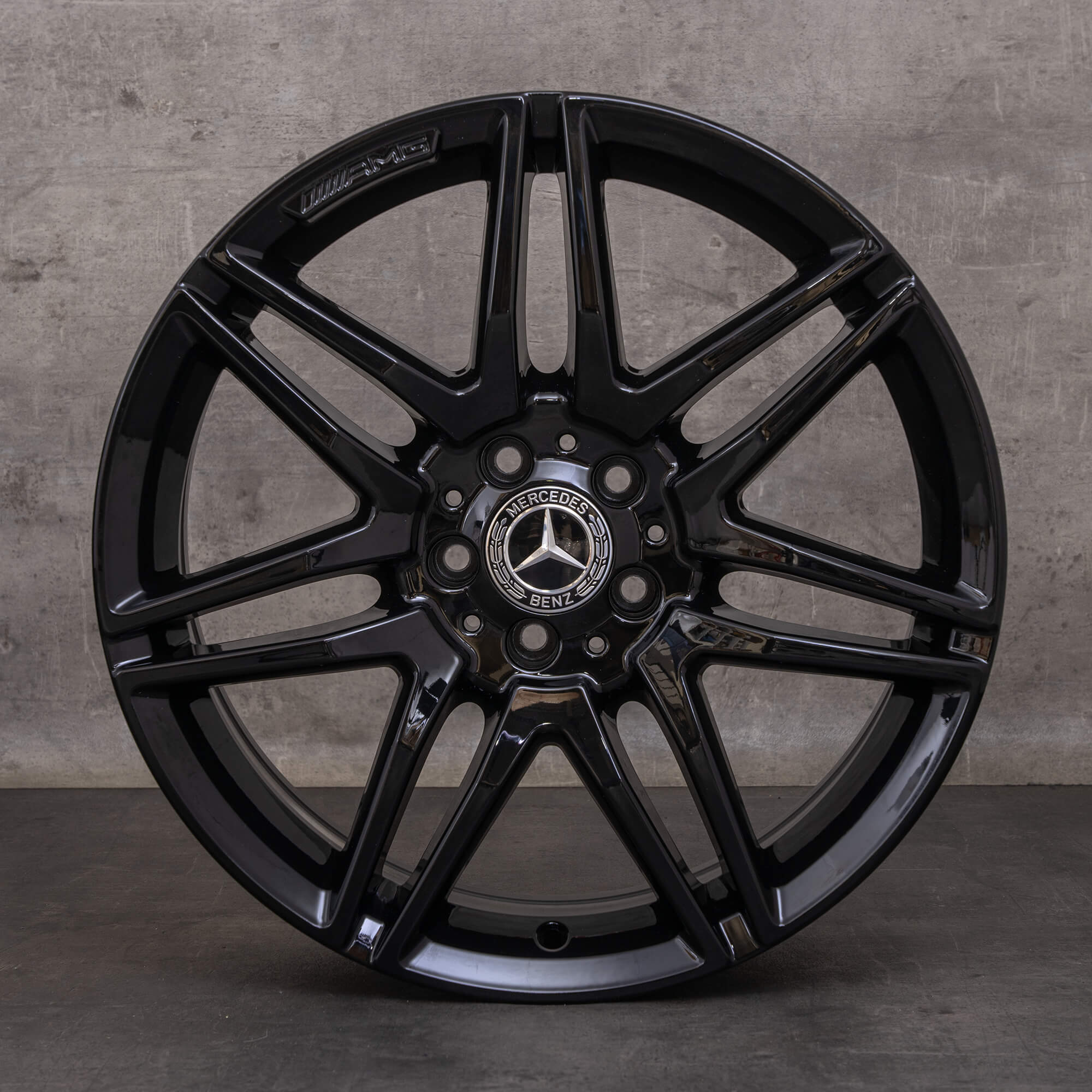 Orijinal Mercedes Benz E-Serisi AMG jantlar 19 inç C207 A207 A2124011900 siyah parlak