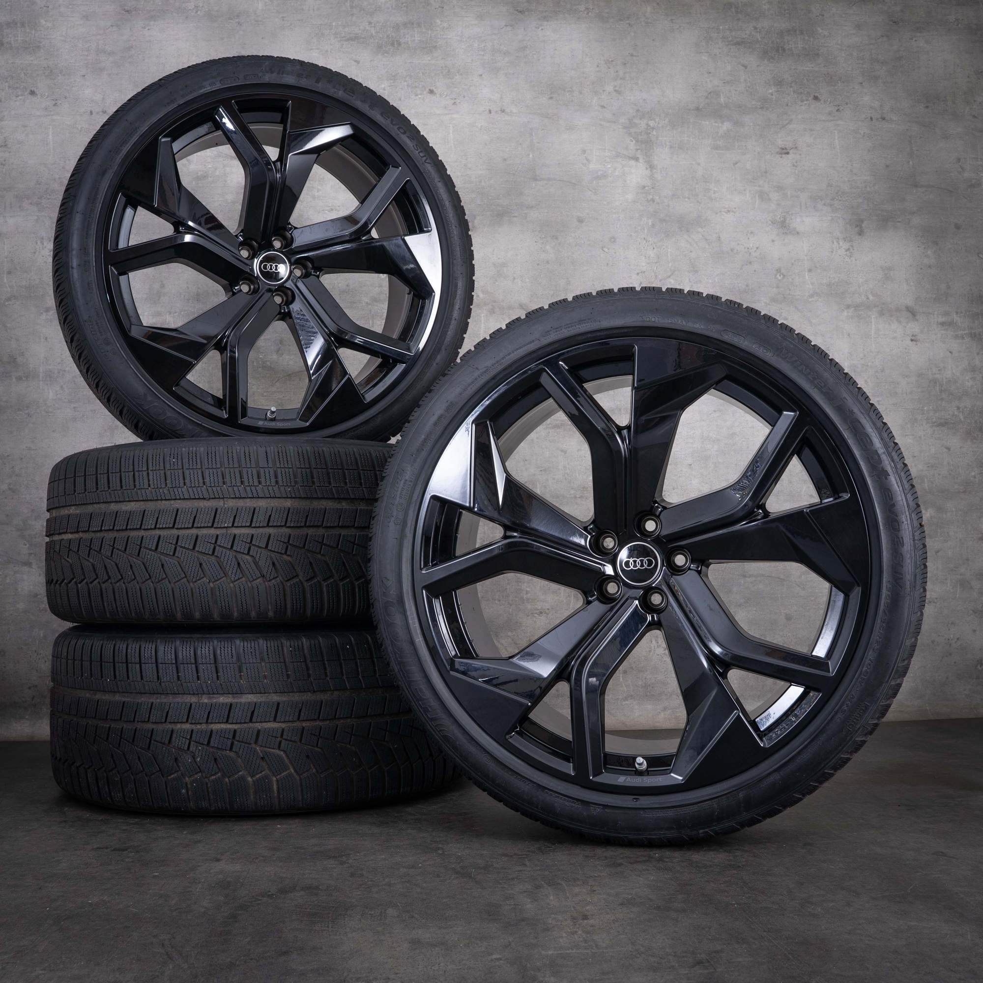 Roues hiver d'origine Audi RSQ8 23 pouces 4M8 Rotor 4M8601025DC noir brillant