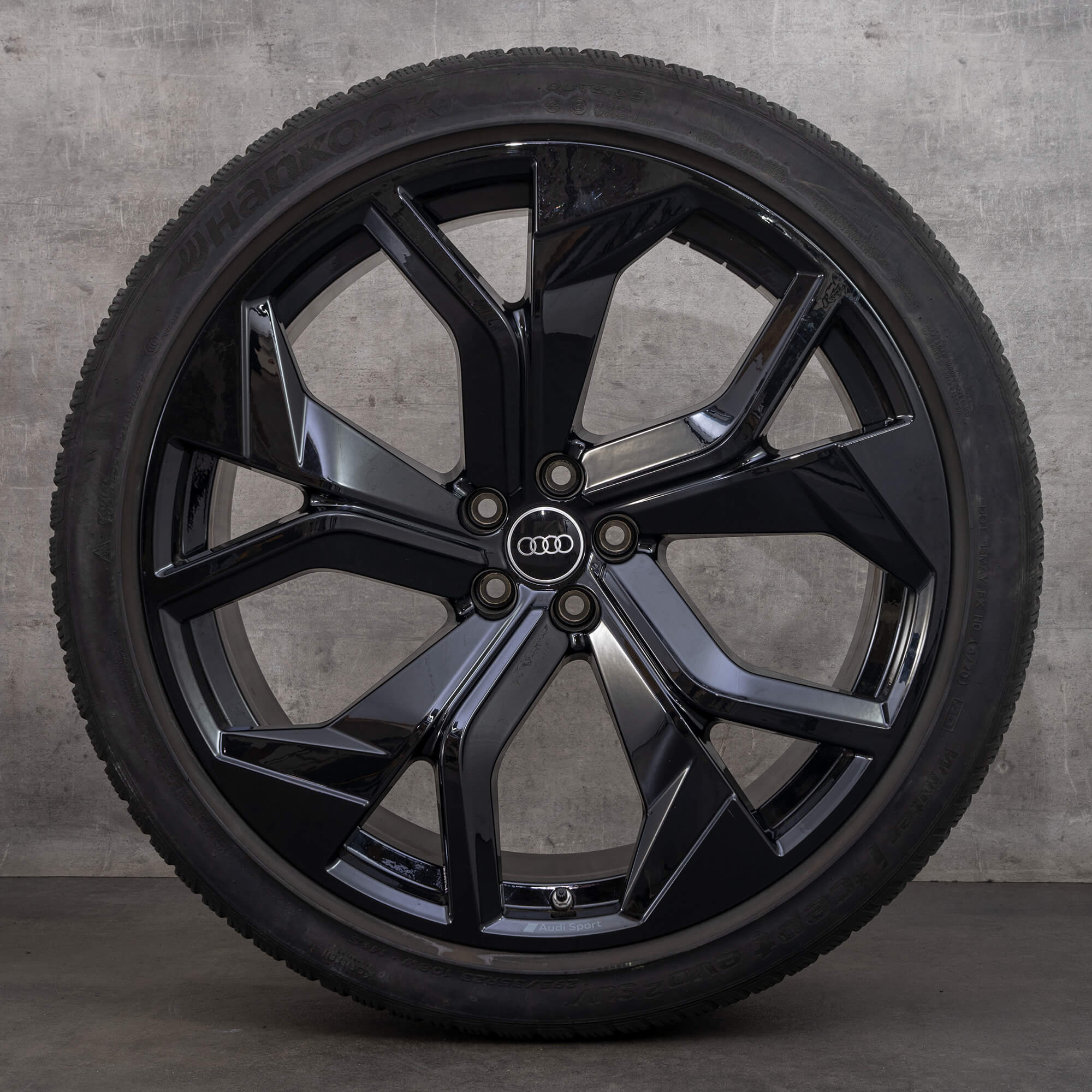 Original Audi RS Q8 Winterräder 23 Zoll Rotor 4M8 Felgen 4M8601025DC schwarz hochglanz NEU